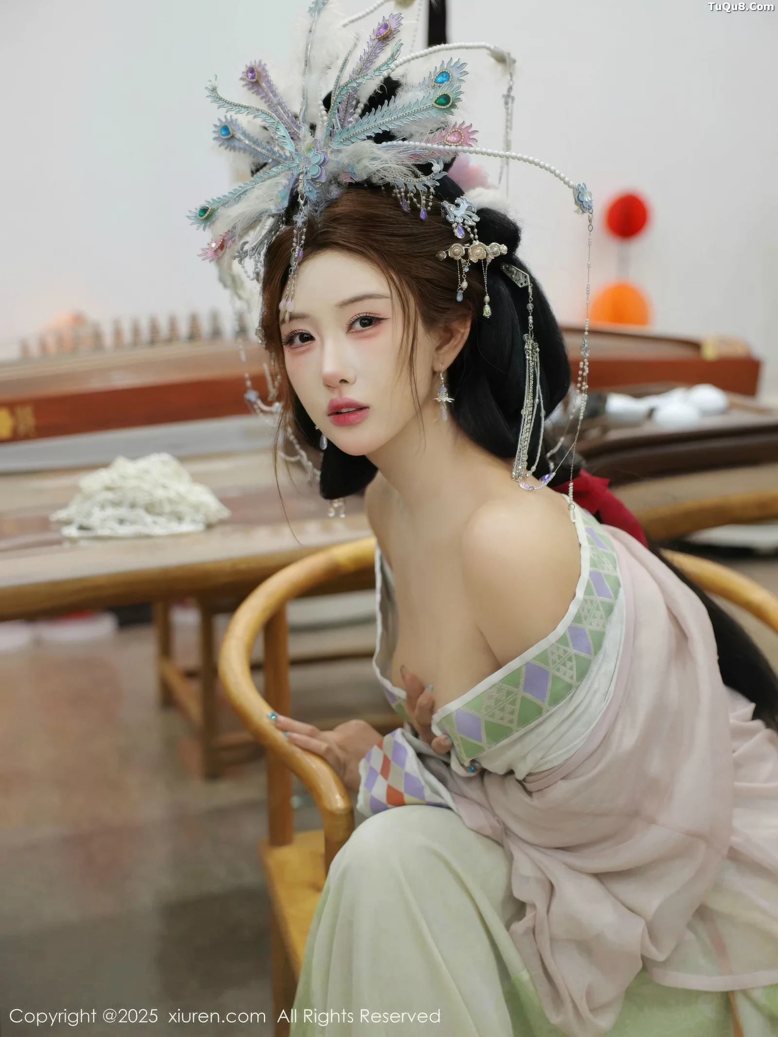 Xgyw.Org_[XiuRen秀人网]No.10736_模特金允希Yuki性感浅色古装薄纱服饰秀丰腴身材迷人诱惑写真80P