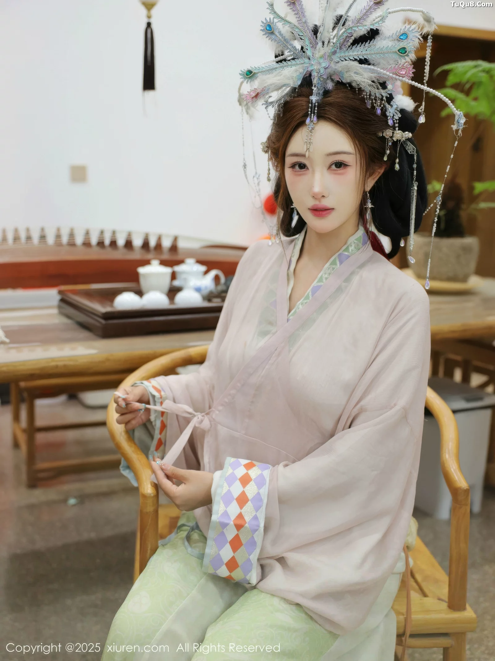 Xgyw.Org_[XiuRen秀人网]No.10736_模特金允希Yuki性感浅色古装薄纱服饰秀丰腴身材迷人诱惑写真80P