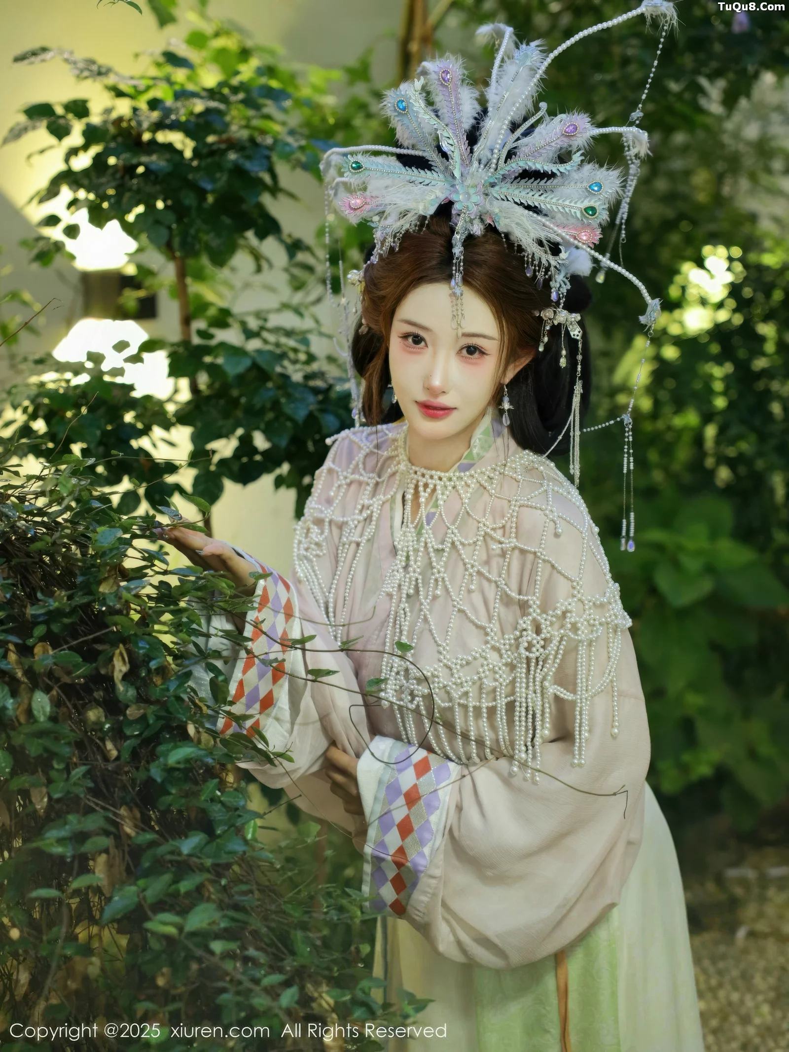 Xgyw.Org_[XiuRen秀人网]No.10736_模特金允希Yuki性感浅色古装薄纱服饰秀丰腴身材迷人诱惑写真80P