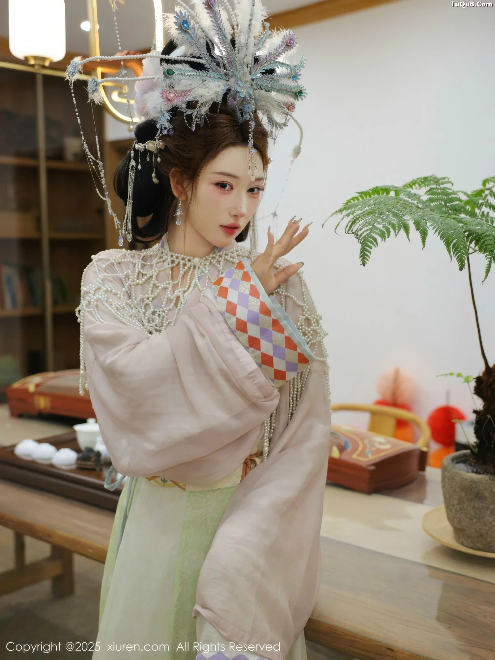 Xgyw.Org_[XiuRen秀人网]No.10736_模特金允希Yuki性感浅色古装薄纱服饰秀丰腴身材迷人诱惑写真80P