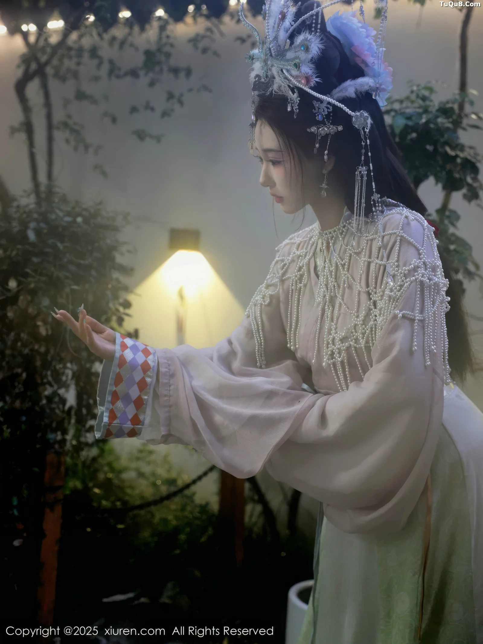 Xgyw.Org_[XiuRen秀人网]No.10736_模特金允希Yuki性感浅色古装薄纱服饰秀丰腴身材迷人诱惑写真80P