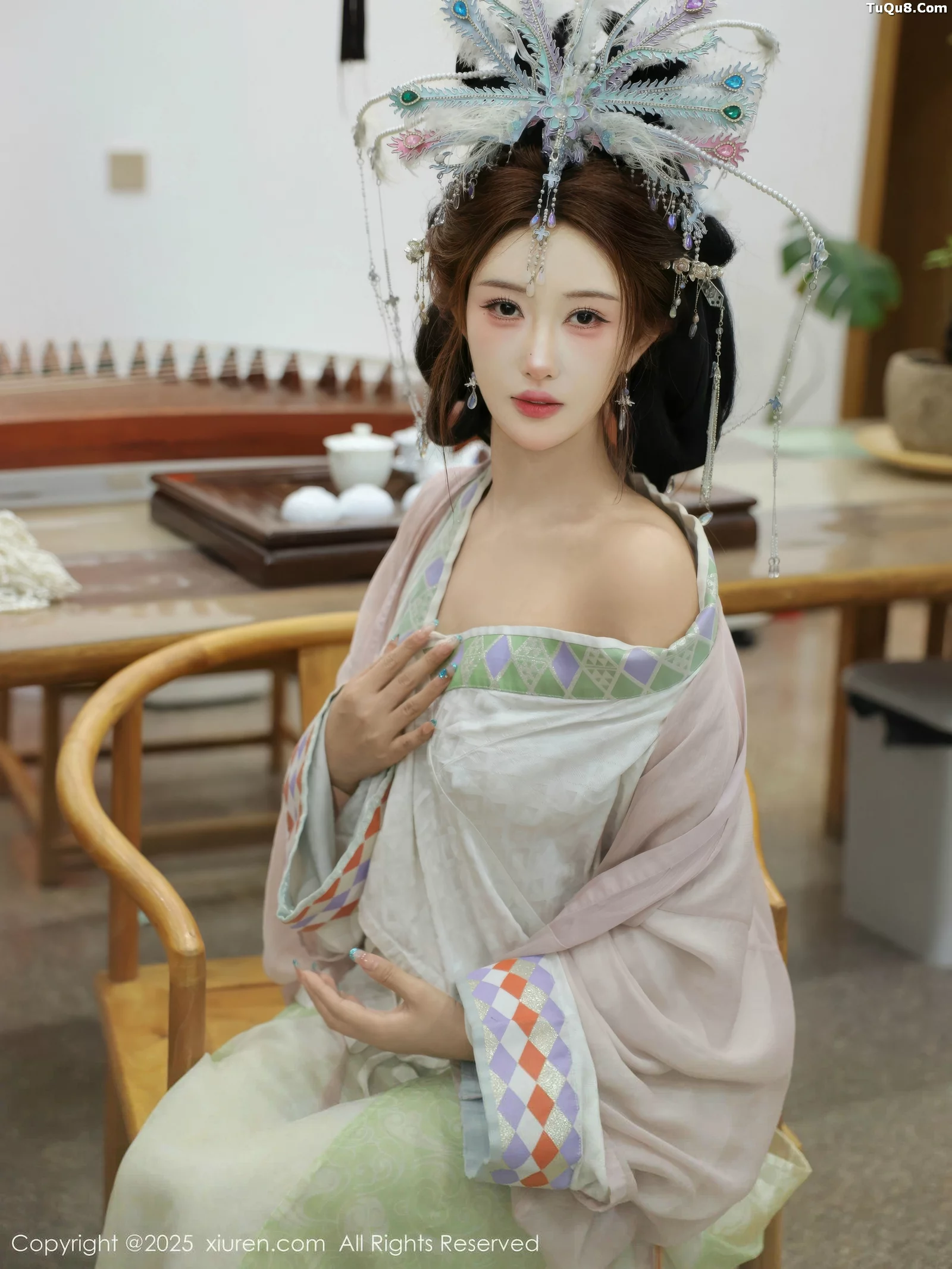 Xgyw.Org_[XiuRen秀人网]No.10736_模特金允希Yuki性感浅色古装薄纱服饰秀丰腴身材迷人诱惑写真80P