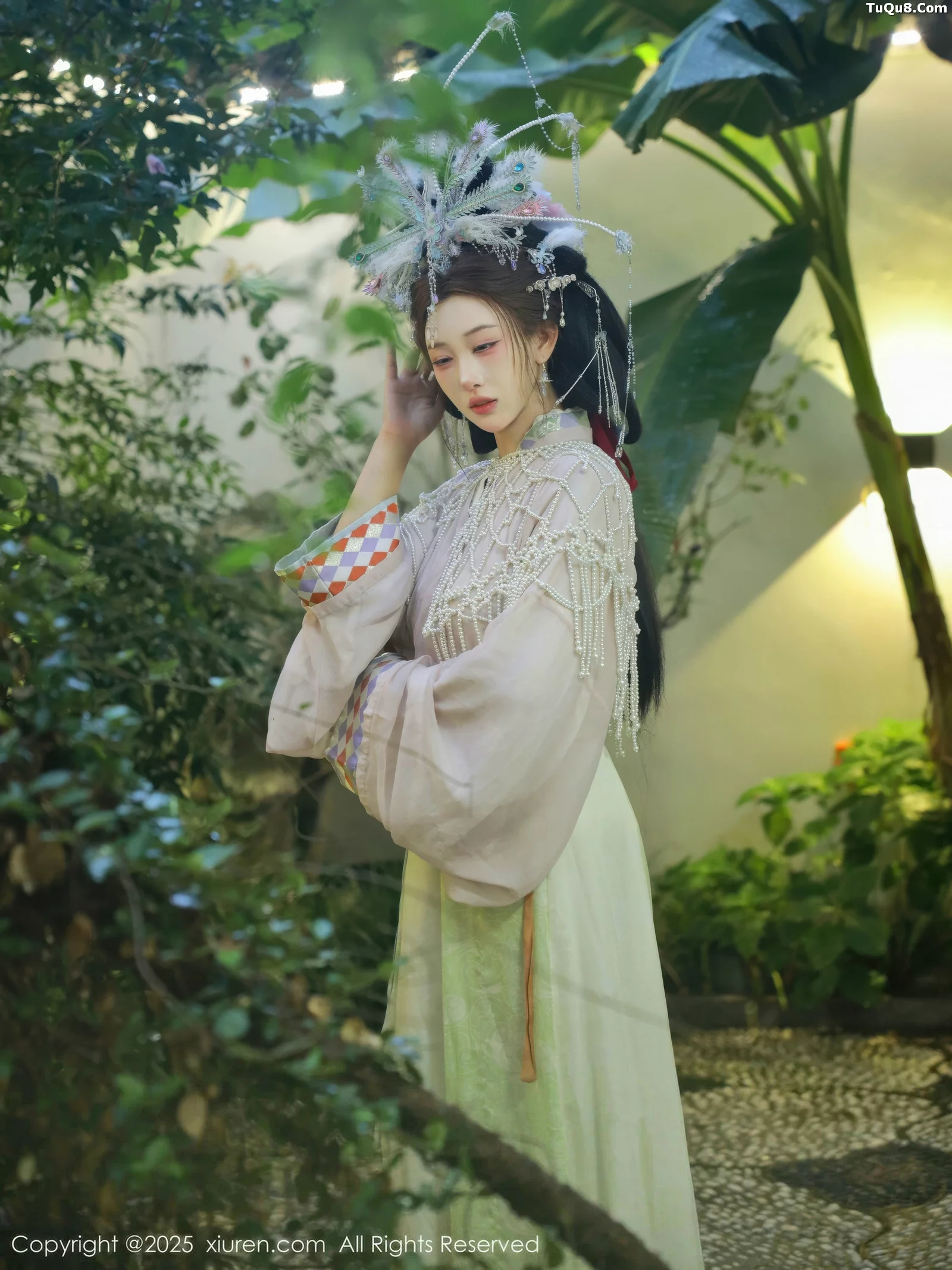 Xgyw.Org_[XiuRen秀人网]No.10736_模特金允希Yuki性感浅色古装薄纱服饰秀丰腴身材迷人诱惑写真80P
