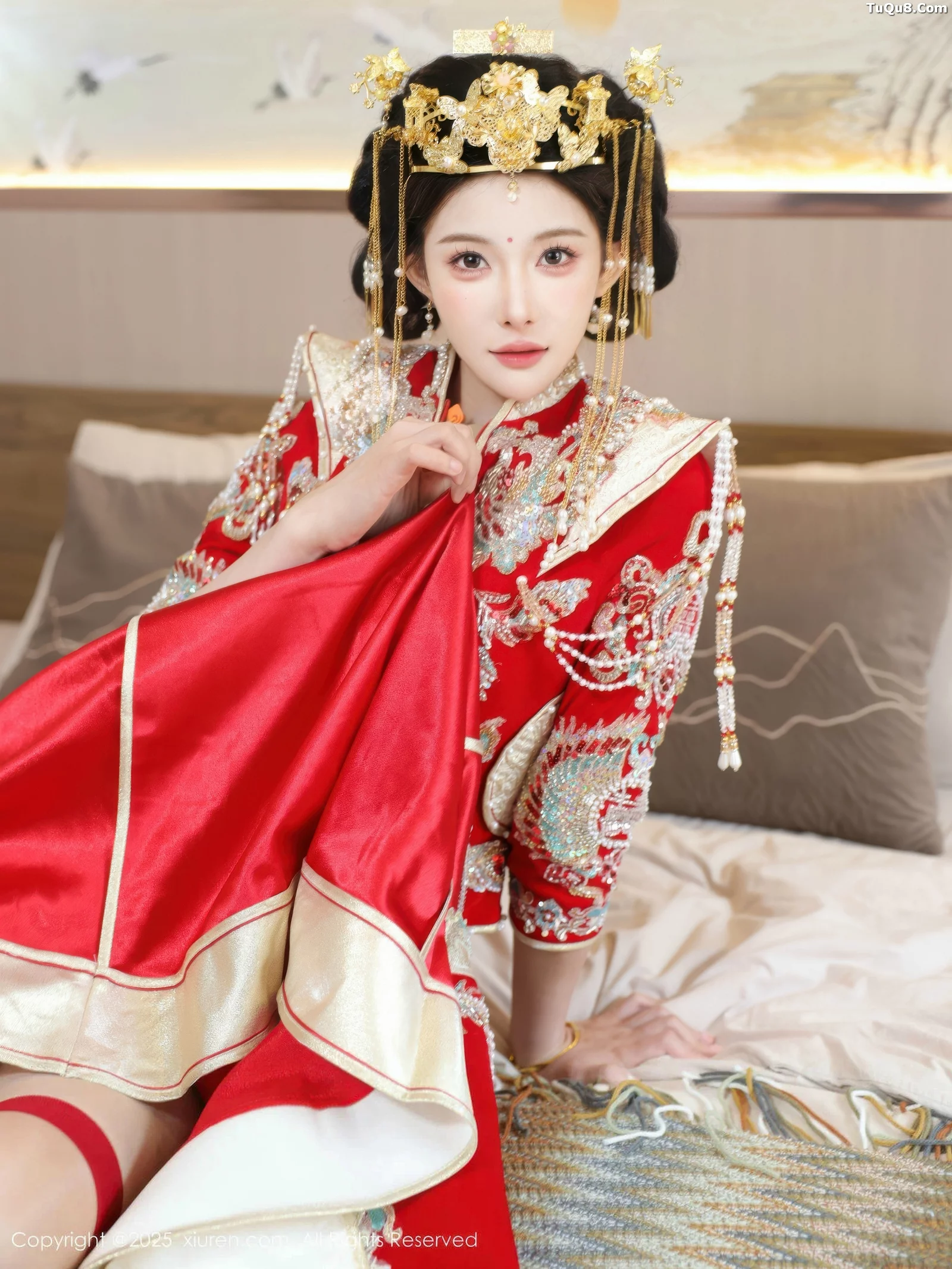 Xgyw.Org_[XiuRen秀人网]No.10742_模特梨霜儿性感红色新娘服饰配肉色丝袜秀丰腴身材迷人诱惑写真84P