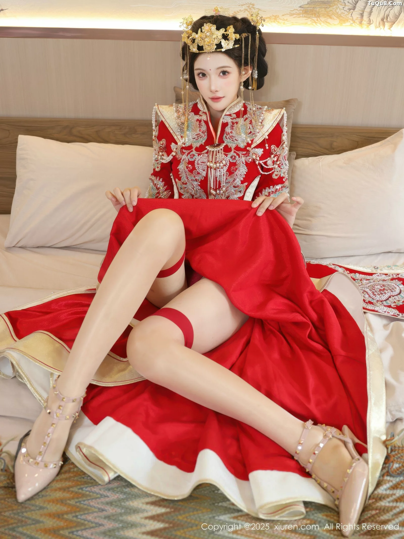 Xgyw.Org_[XiuRen秀人网]No.10742_模特梨霜儿性感红色新娘服饰配肉色丝袜秀丰腴身材迷人诱惑写真84P
