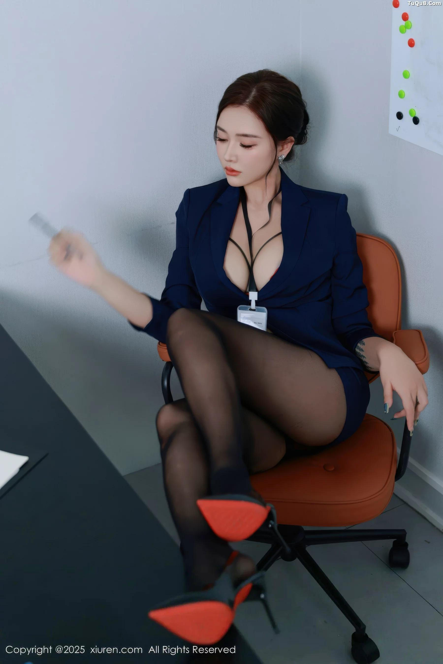 Xgyw.Org_[XiuRen秀人网]No.10751_模特娜比深色OL服饰露红色内衣配超薄黑丝秀凹凸身材诱惑写真75P