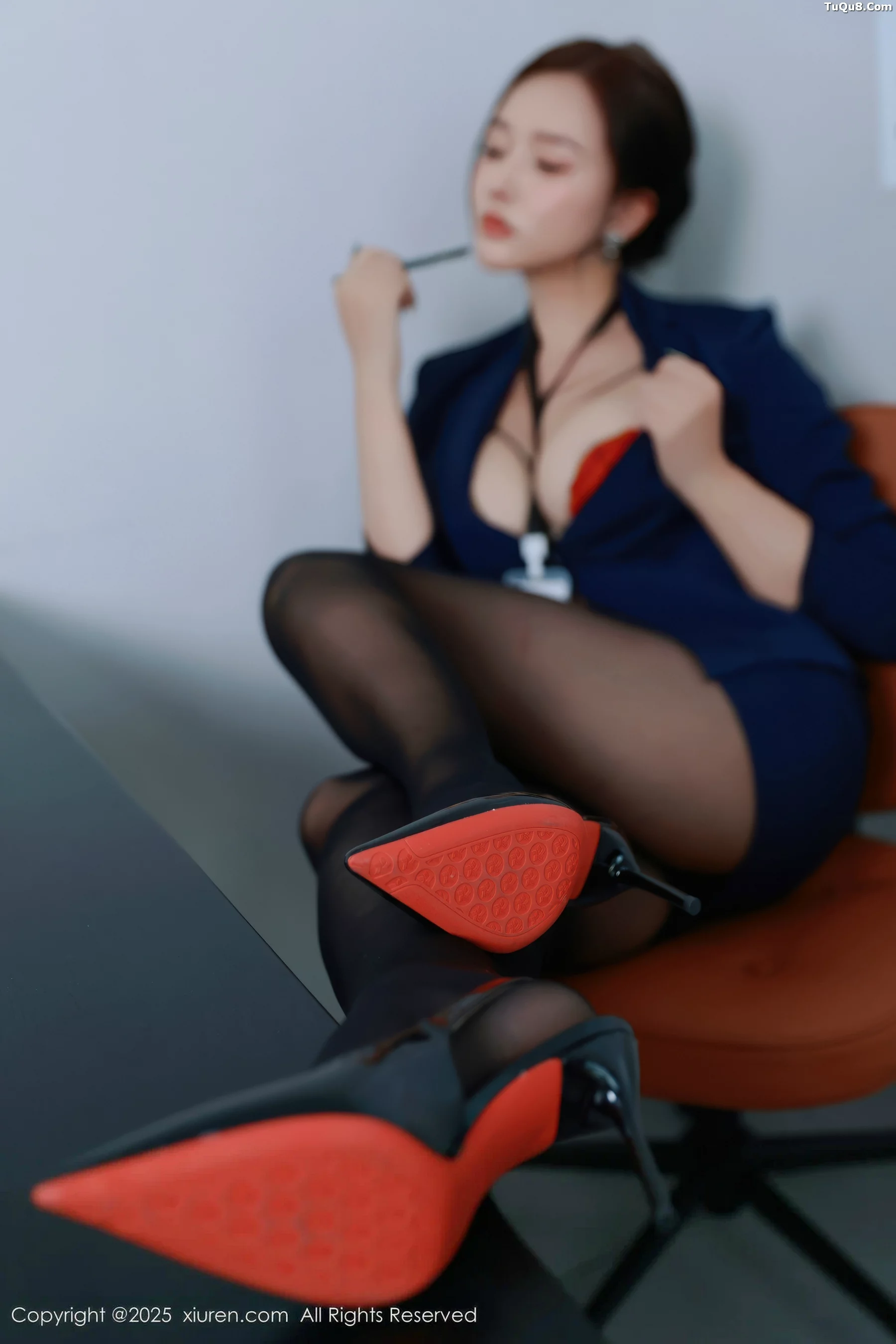 Xgyw.Org_[XiuRen秀人网]No.10751_模特娜比深色OL服饰露红色内衣配超薄黑丝秀凹凸身材诱惑写真75P