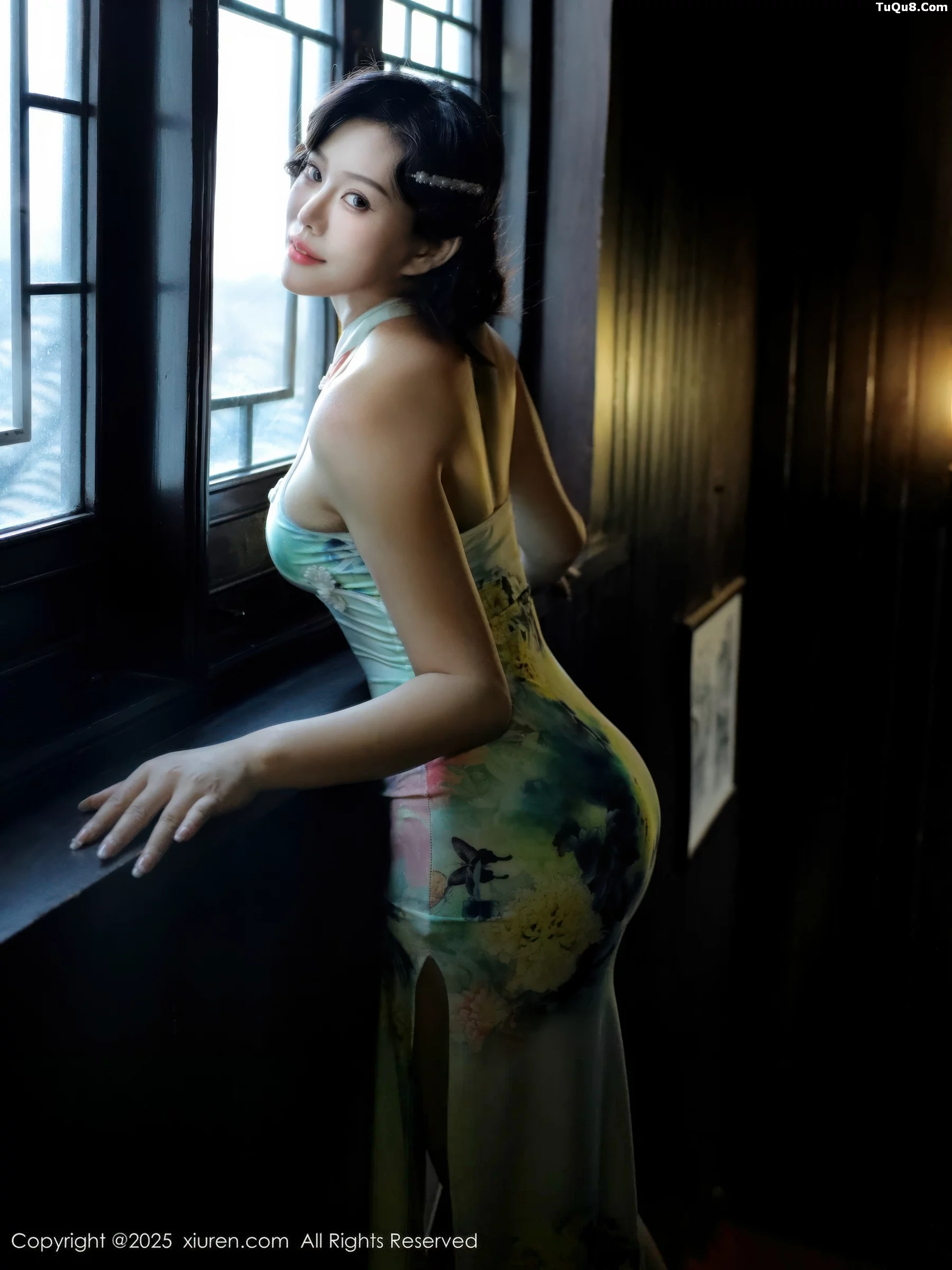 Xgyw.Org_[XiuRen秀人网]No.10749_新人模特莉莉安娜o性感绿色旗袍配超薄肉丝秀丰满身材诱惑写真73P