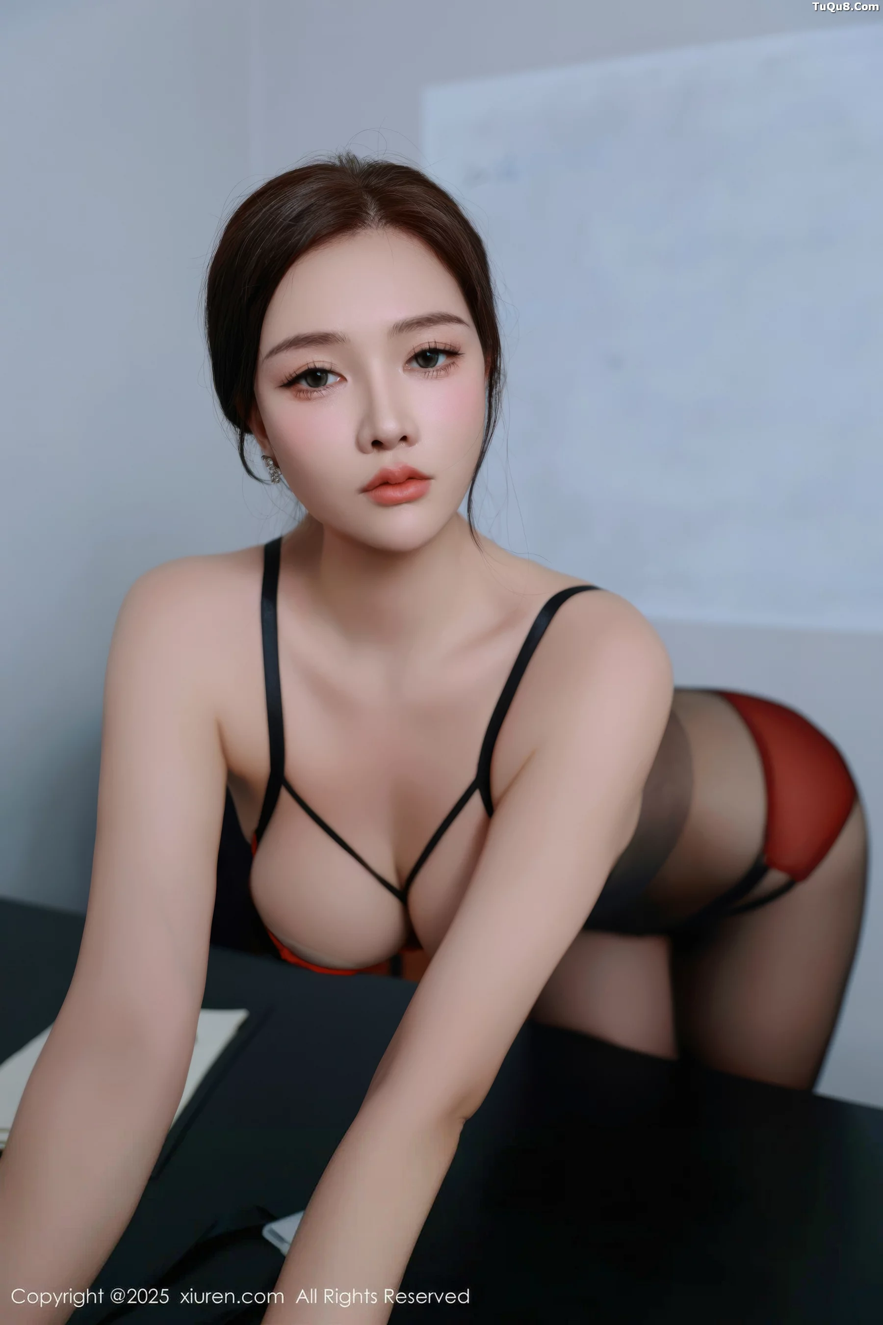 Xgyw.Org_[XiuRen秀人网]No.10751_模特娜比深色OL服饰露红色内衣配超薄黑丝秀凹凸身材诱惑写真75P