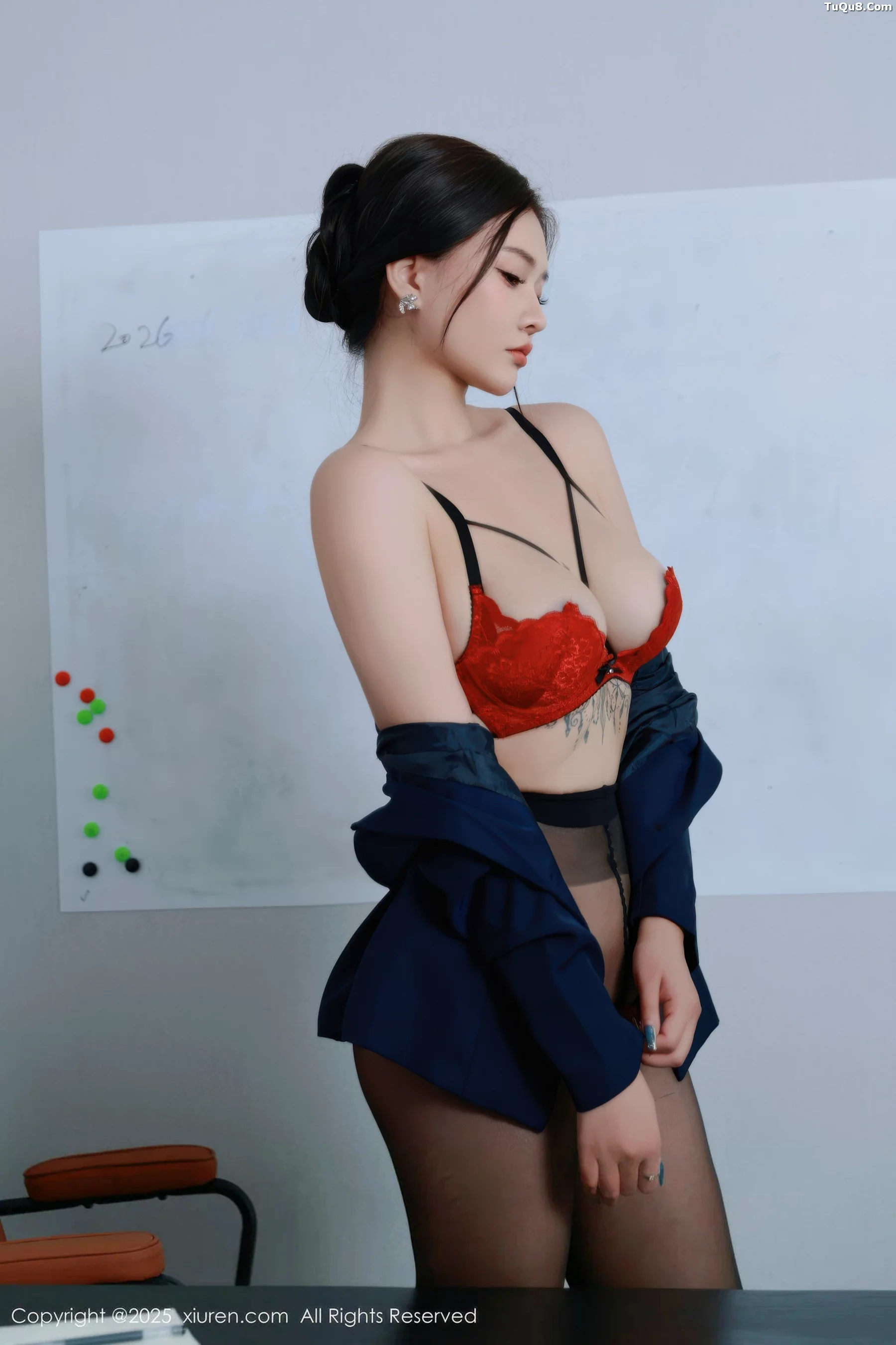 Xgyw.Org_[XiuRen秀人网]No.10751_模特娜比深色OL服饰露红色内衣配超薄黑丝秀凹凸身材诱惑写真75P