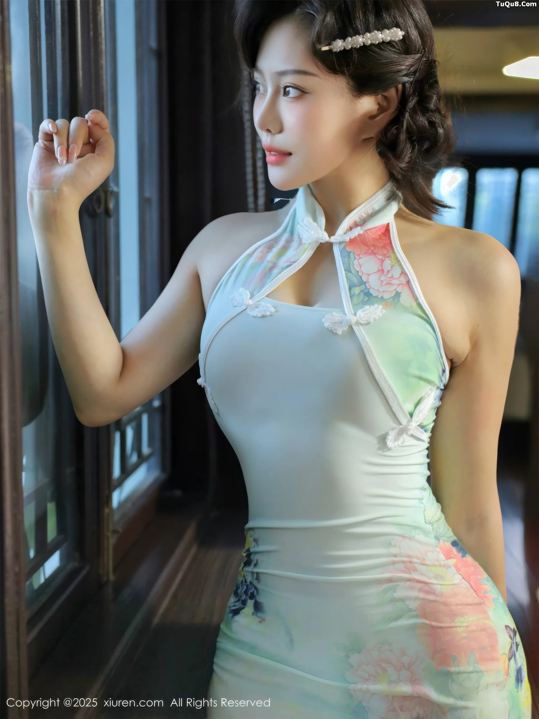 Xgyw.Org_[XiuRen秀人网]No.10749_新人模特莉莉安娜o性感绿色旗袍配超薄肉丝秀丰满身材诱惑写真73P