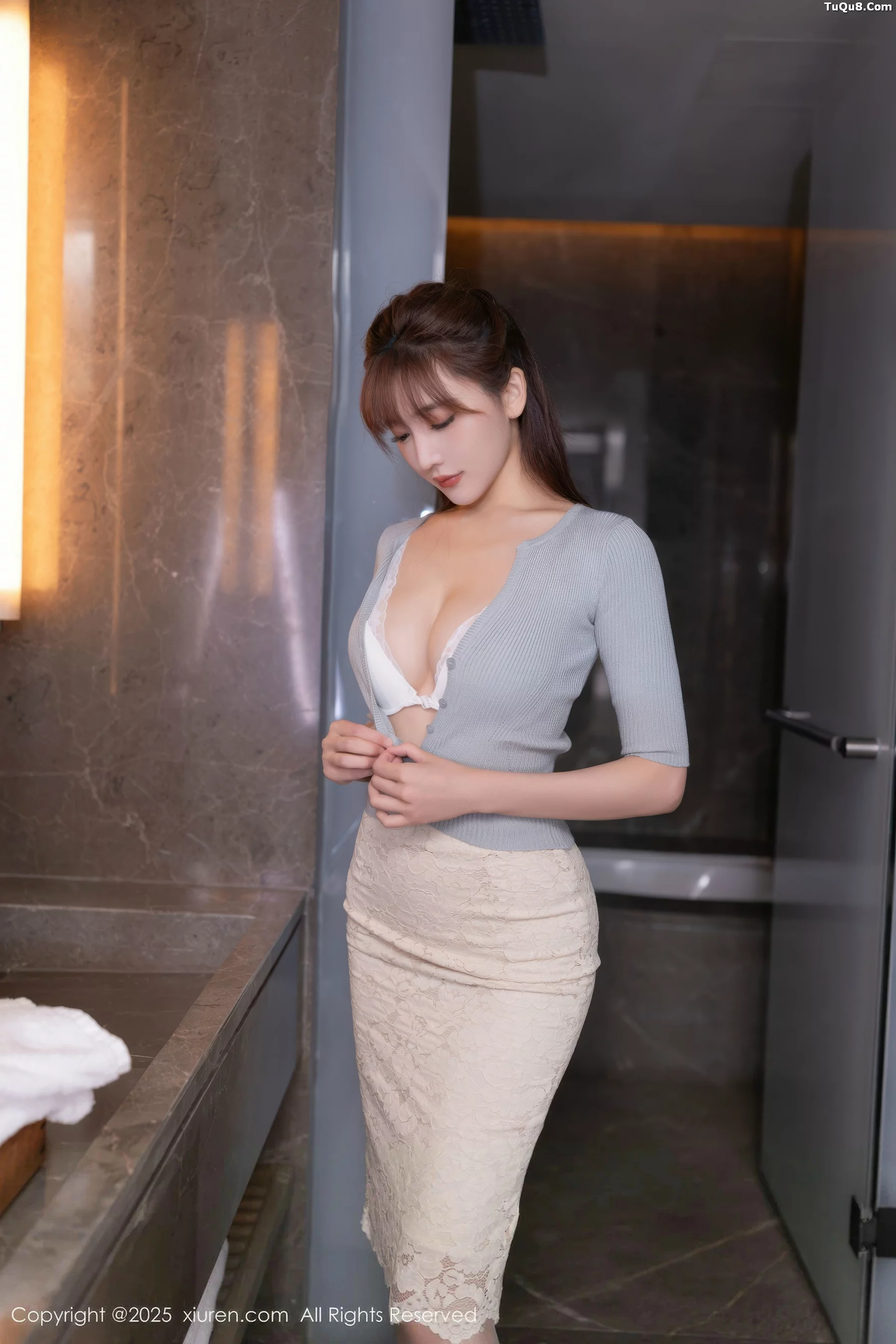 Xgyw.Org_[XiuRen秀人网]No.10757_模特陆萱萱性感浅色长裙露白色内衣配白丝袜秀柔美身姿诱惑写真73P