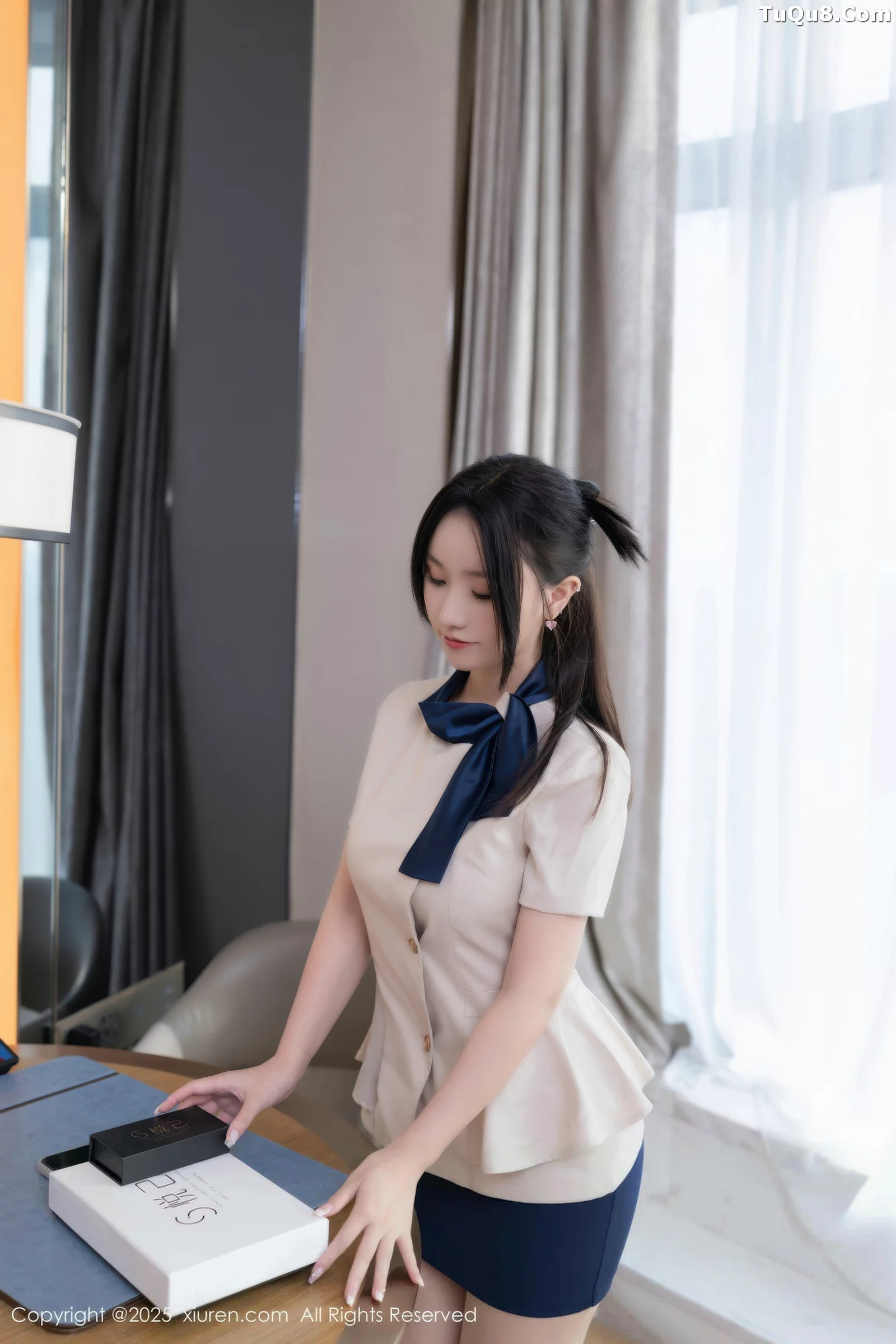 Xgyw.Org_[XiuRen秀人网]No.10697_模特杏子Yada性感OL服饰配超薄肉丝秀曼妙身姿撩人诱惑写真83P
