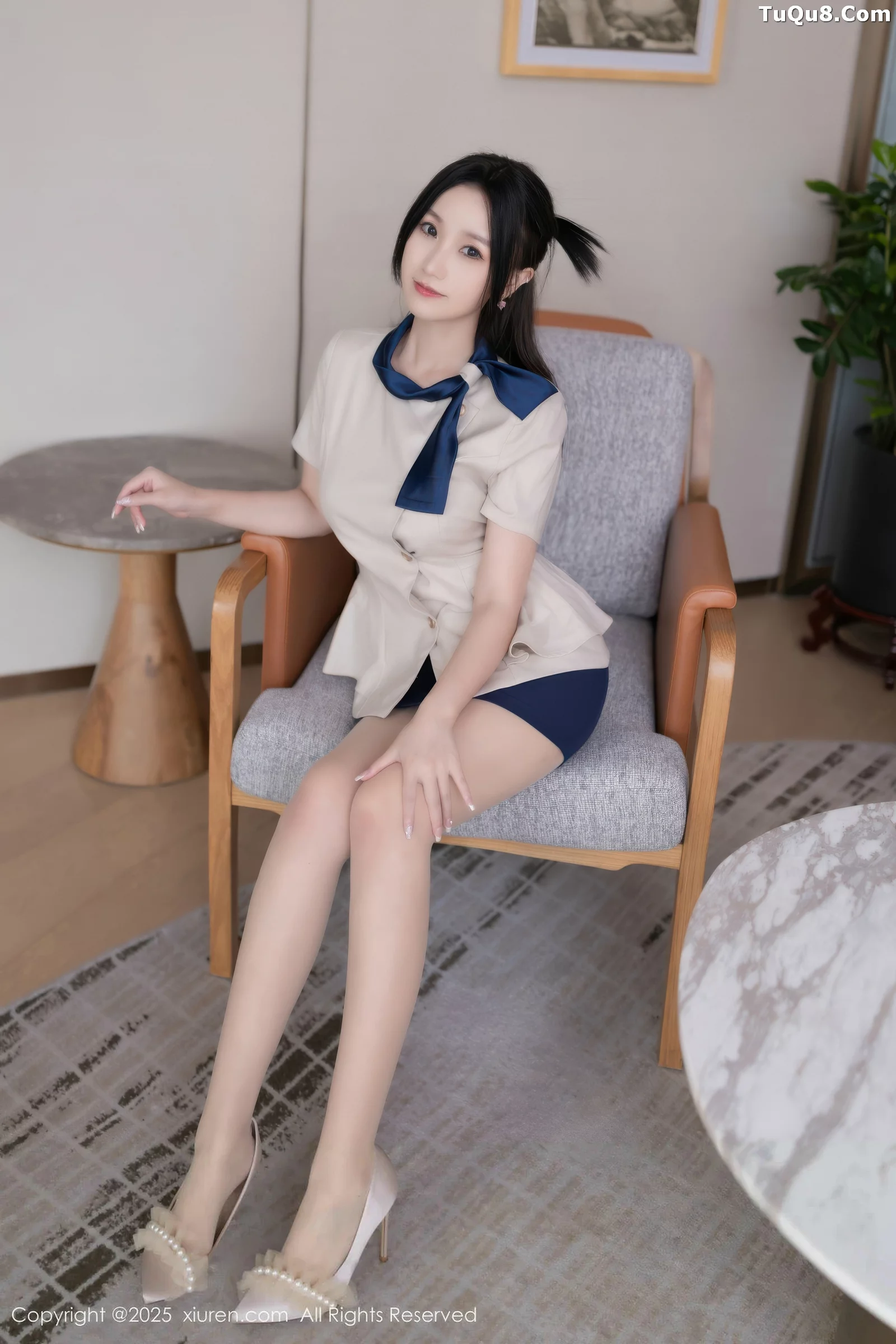 Xgyw.Org_[XiuRen秀人网]No.10697_模特杏子Yada性感OL服饰配超薄肉丝秀曼妙身姿撩人诱惑写真83P