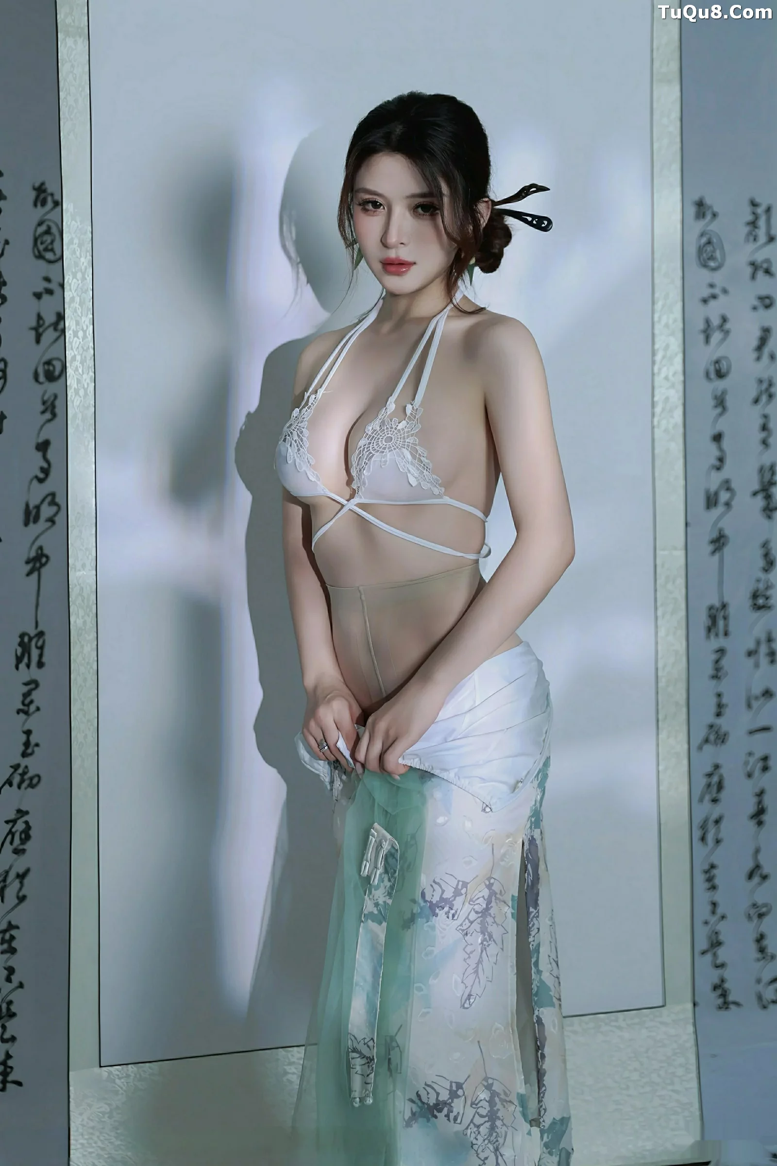 Xgyw.Org_[XiuRen秀人网]No.10694_模特阿依莎性感浅色古风服饰配超薄肉色秀高挑曼妙身材诱惑写真82P