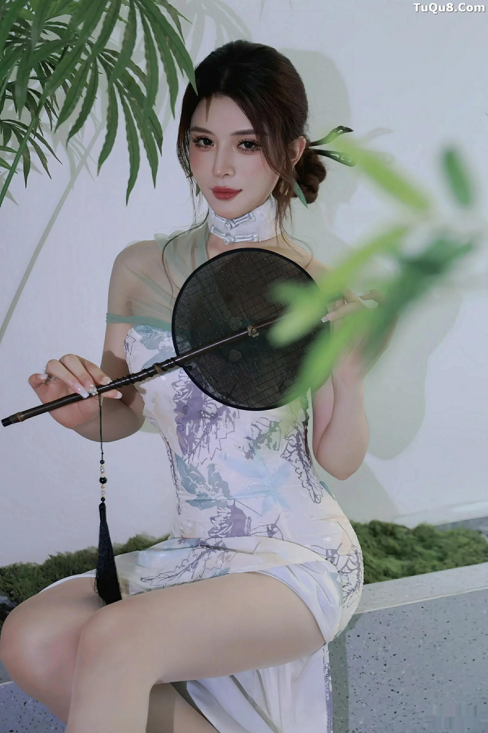 Xgyw.Org_[XiuRen秀人网]No.10694_模特阿依莎性感浅色古风服饰配超薄肉色秀高挑曼妙身材诱惑写真82P