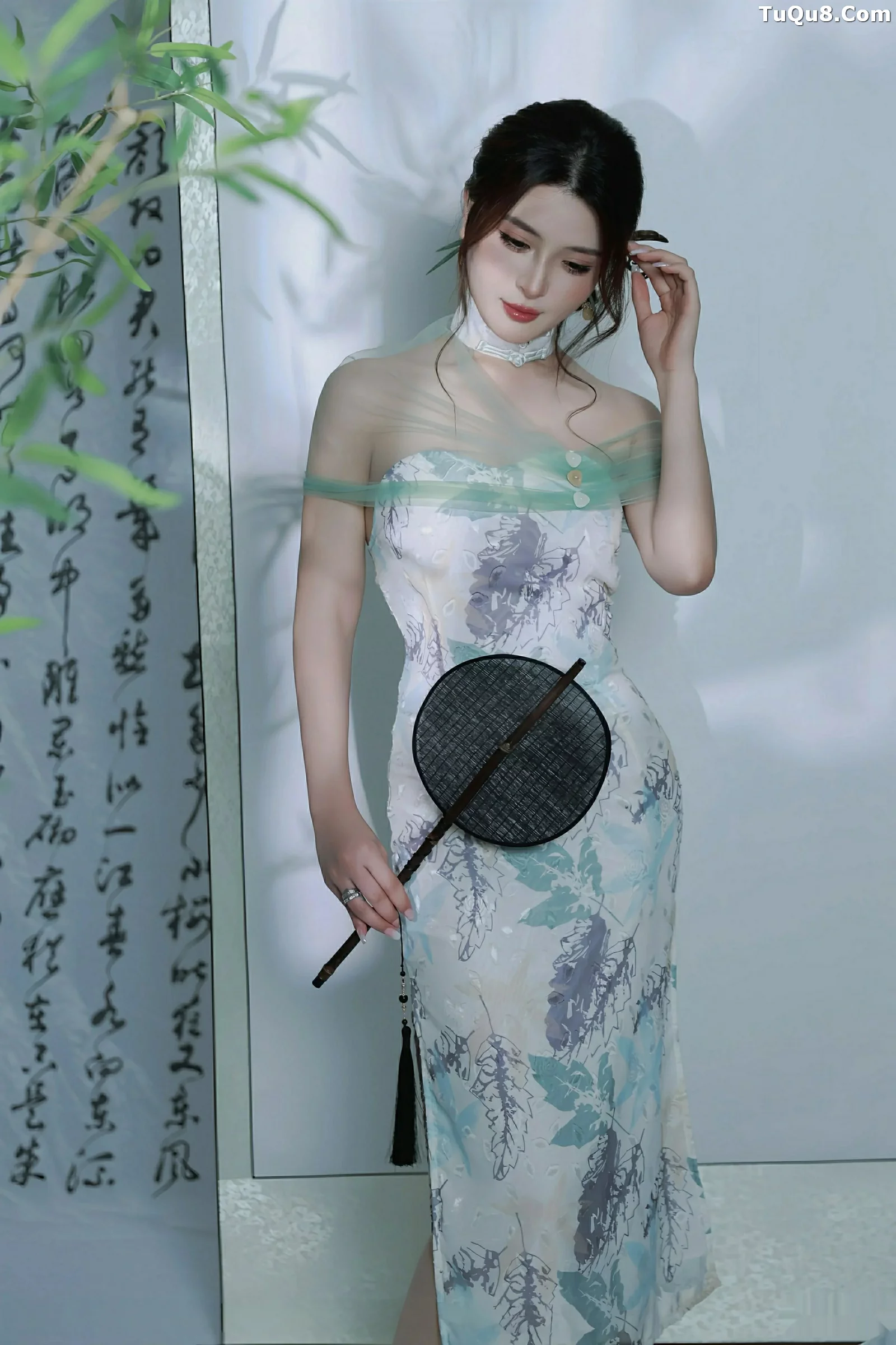 Xgyw.Org_[XiuRen秀人网]No.10694_模特阿依莎性感浅色古风服饰配超薄肉色秀高挑曼妙身材诱惑写真82P