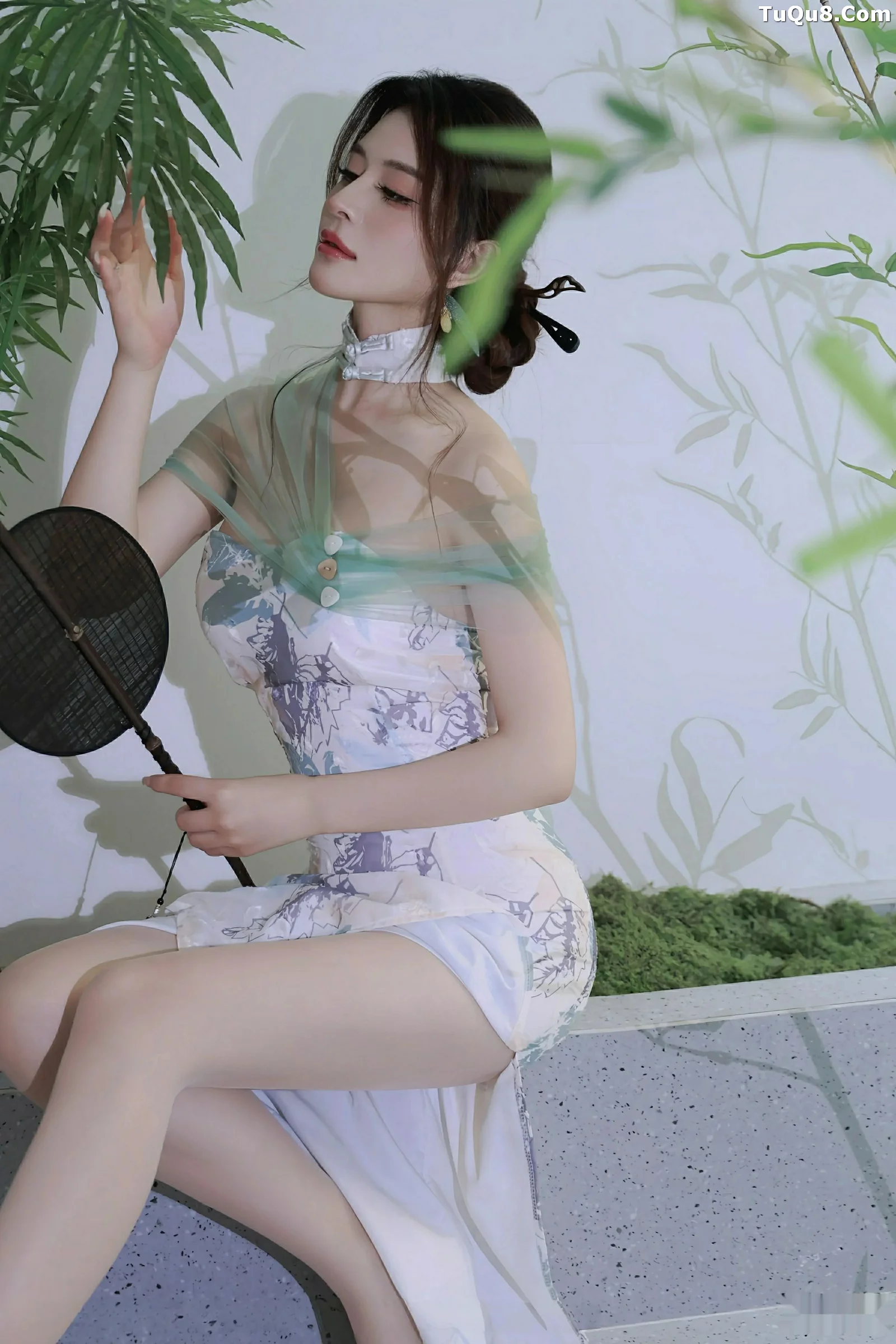 Xgyw.Org_[XiuRen秀人网]No.10694_模特阿依莎性感浅色古风服饰配超薄肉色秀高挑曼妙身材诱惑写真82P
