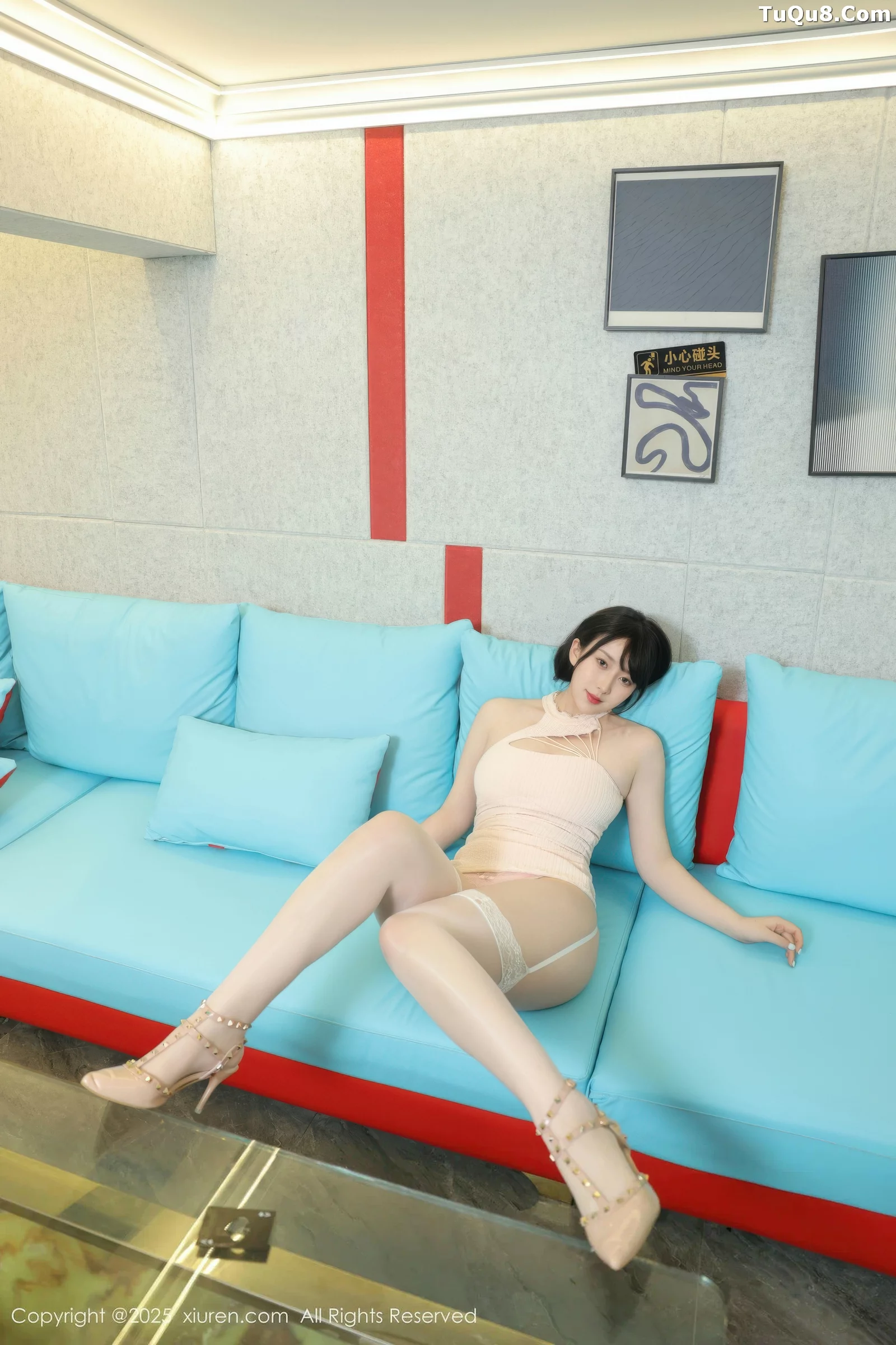 Xgyw.Org_[XiuRen秀人网]No.10696_模特李沁恩lrene性感浅色连衣短裙配白丝吊袜秀丰满身材诱惑写真70P