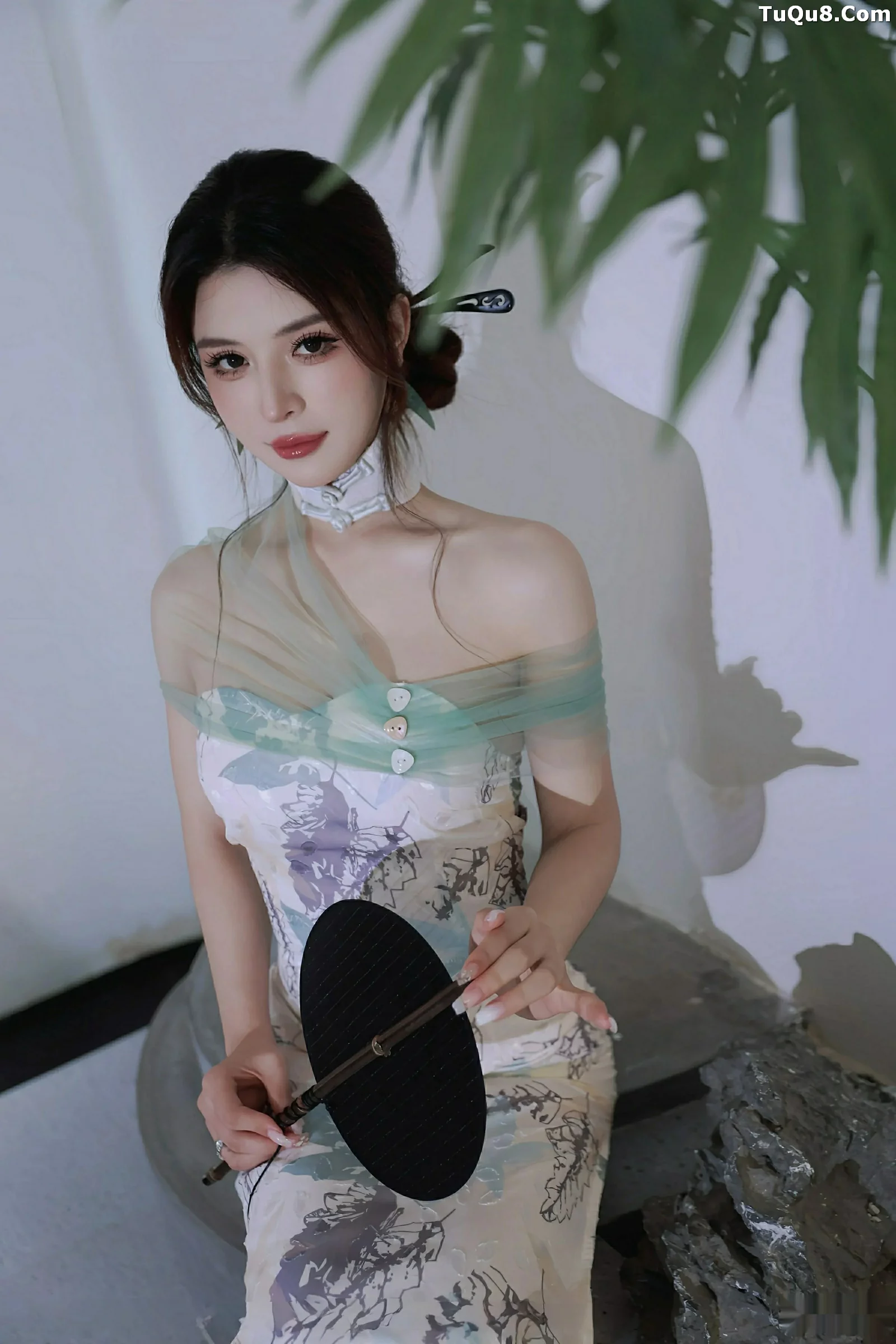 Xgyw.Org_[XiuRen秀人网]No.10694_模特阿依莎性感浅色古风服饰配超薄肉色秀高挑曼妙身材诱惑写真82P