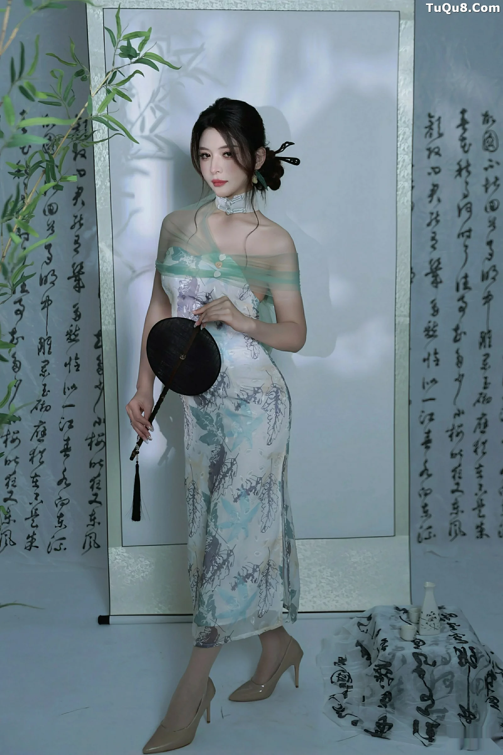 Xgyw.Org_[XiuRen秀人网]No.10694_模特阿依莎性感浅色古风服饰配超薄肉色秀高挑曼妙身材诱惑写真82P