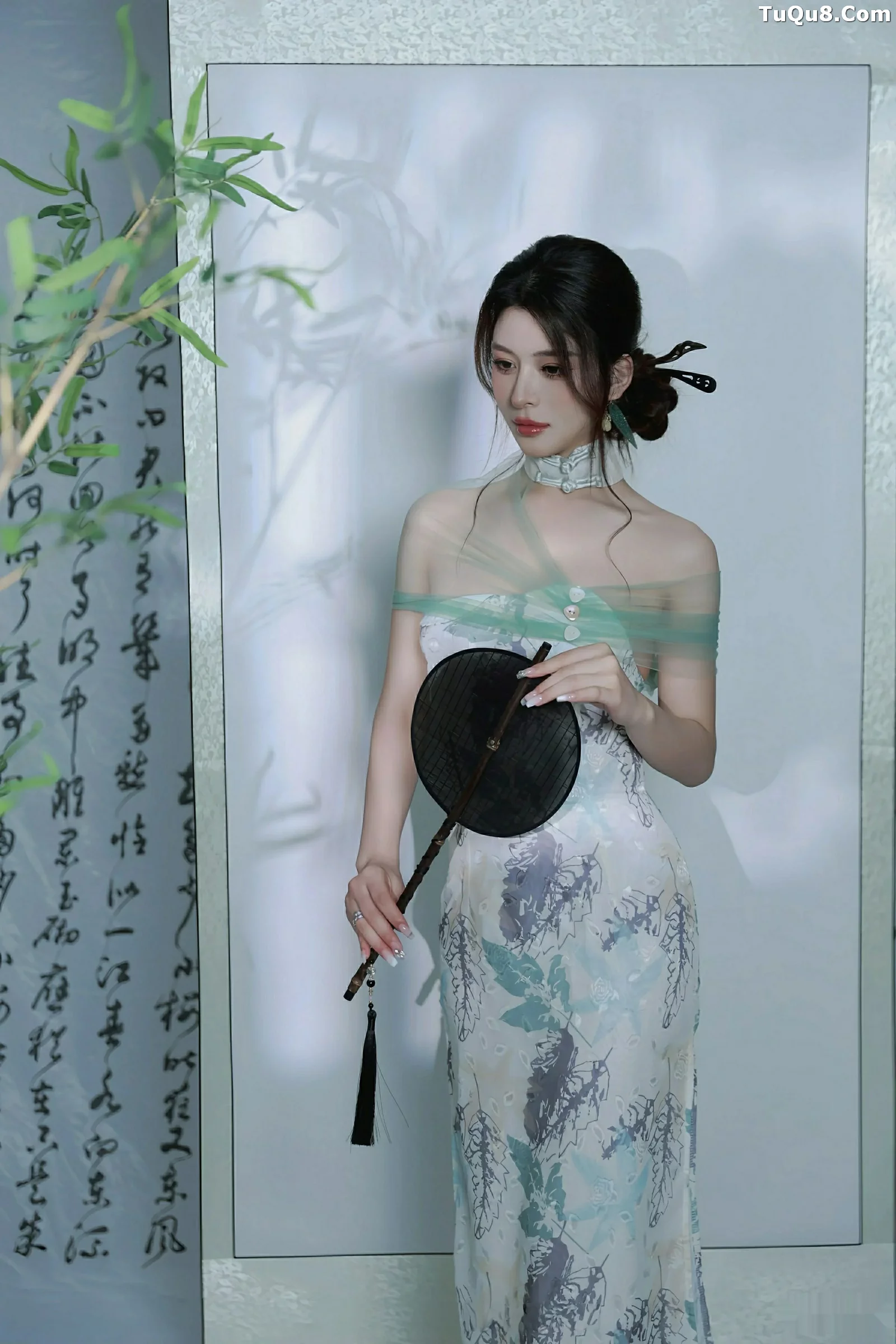 Xgyw.Org_[XiuRen秀人网]No.10694_模特阿依莎性感浅色古风服饰配超薄肉色秀高挑曼妙身材诱惑写真82P