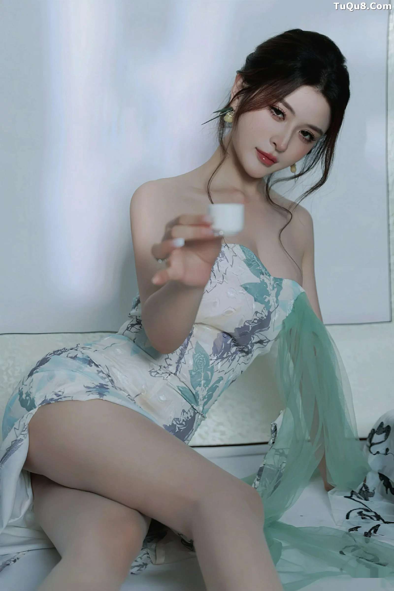 Xgyw.Org_[XiuRen秀人网]No.10694_模特阿依莎性感浅色古风服饰配超薄肉色秀高挑曼妙身材诱惑写真82P