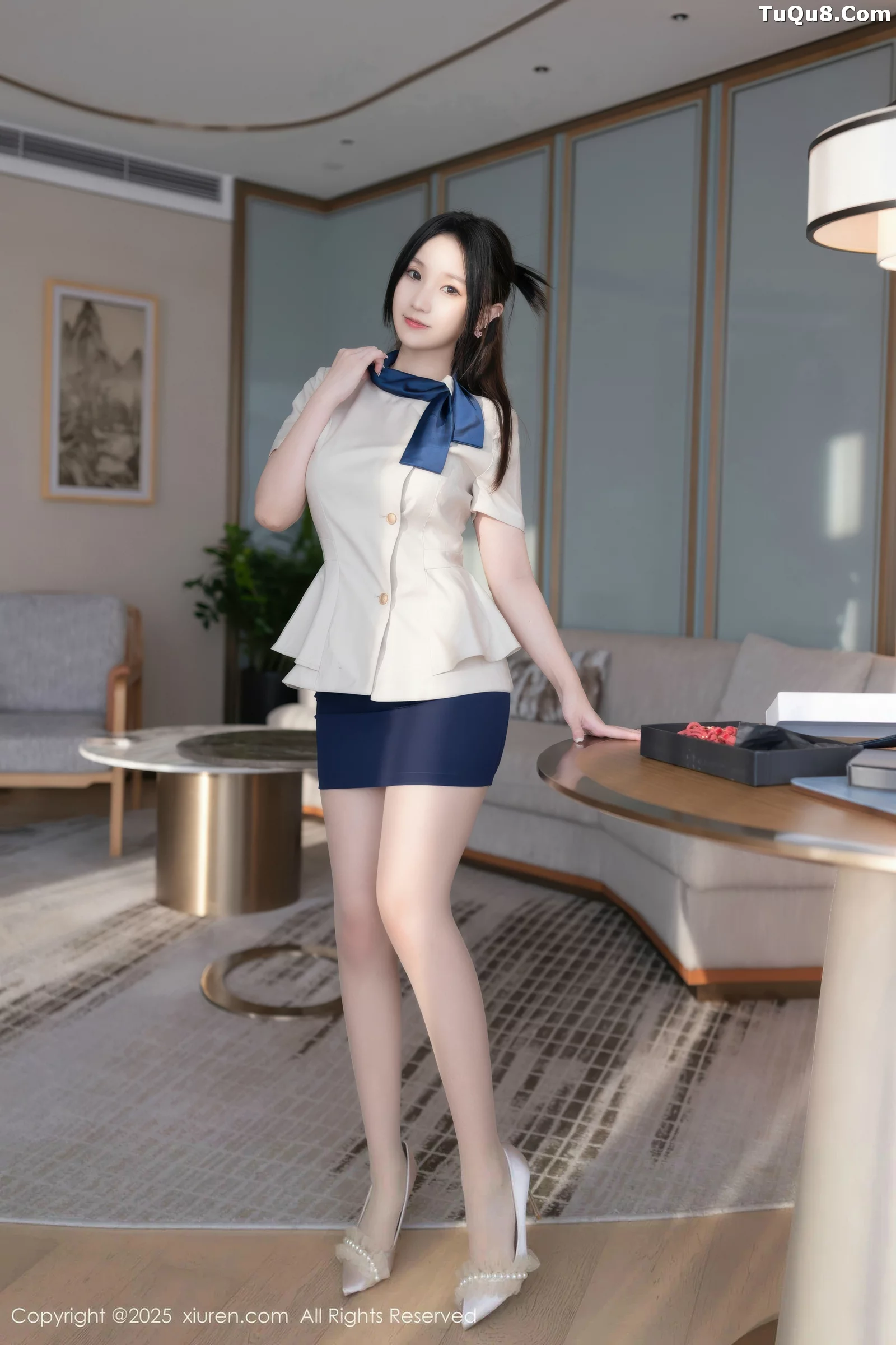 Xgyw.Org_[XiuRen秀人网]No.10697_模特杏子Yada性感OL服饰配超薄肉丝秀曼妙身姿撩人诱惑写真83P