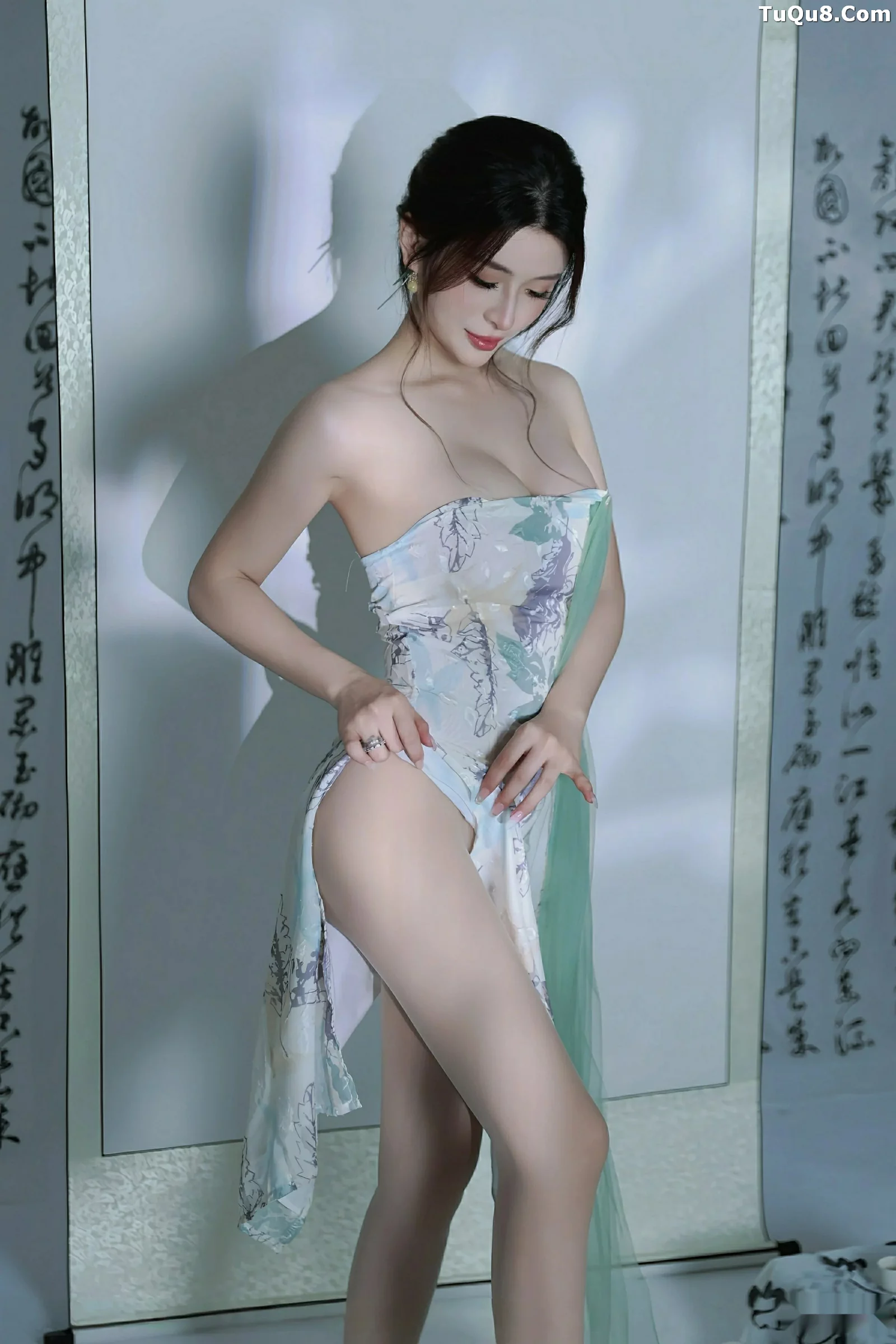 Xgyw.Org_[XiuRen秀人网]No.10694_模特阿依莎性感浅色古风服饰配超薄肉色秀高挑曼妙身材诱惑写真82P