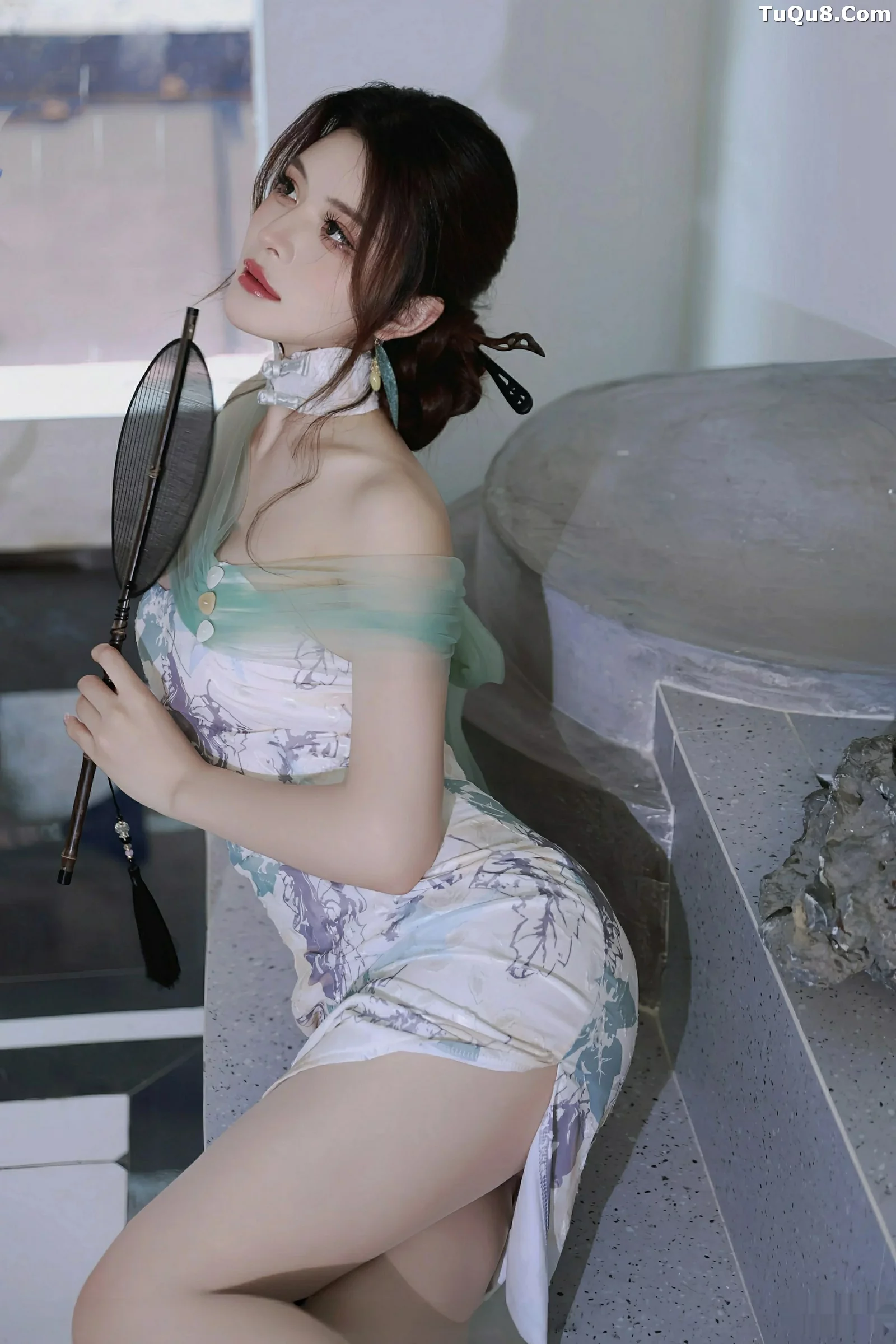 Xgyw.Org_[XiuRen秀人网]No.10694_模特阿依莎性感浅色古风服饰配超薄肉色秀高挑曼妙身材诱惑写真82P