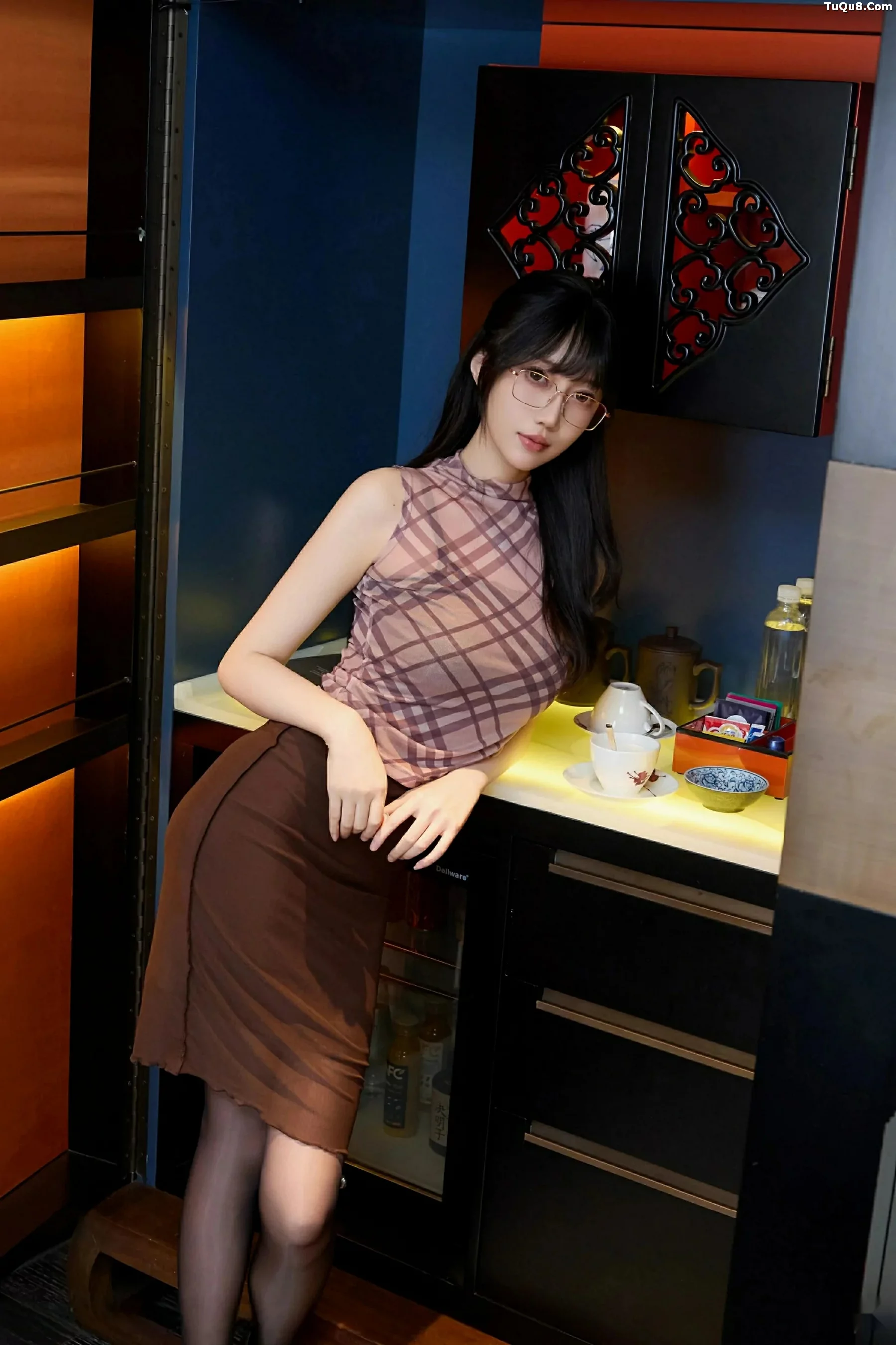 Xgyw.Org_[XiuRen秀人网]No.10793_模特玥儿玥er性感黑色情趣内衣配开档黑丝秀曼妙身材诱惑写真70P