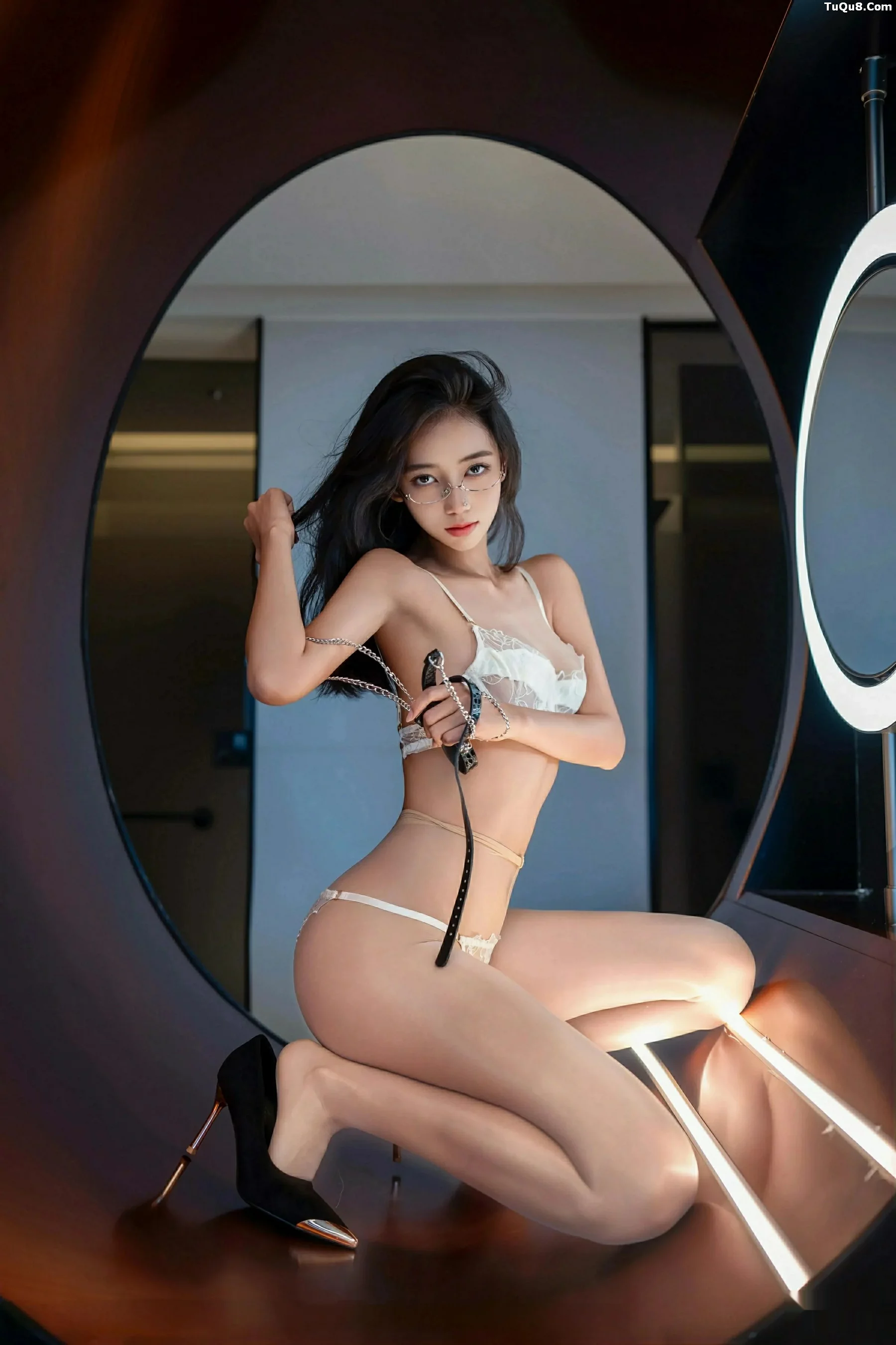 Xgyw.Org_[XINGYAN星颜社]VOL.404_模特时安安性感白色情趣内衣配超薄肉丝秀柔美身段诱惑写真65P