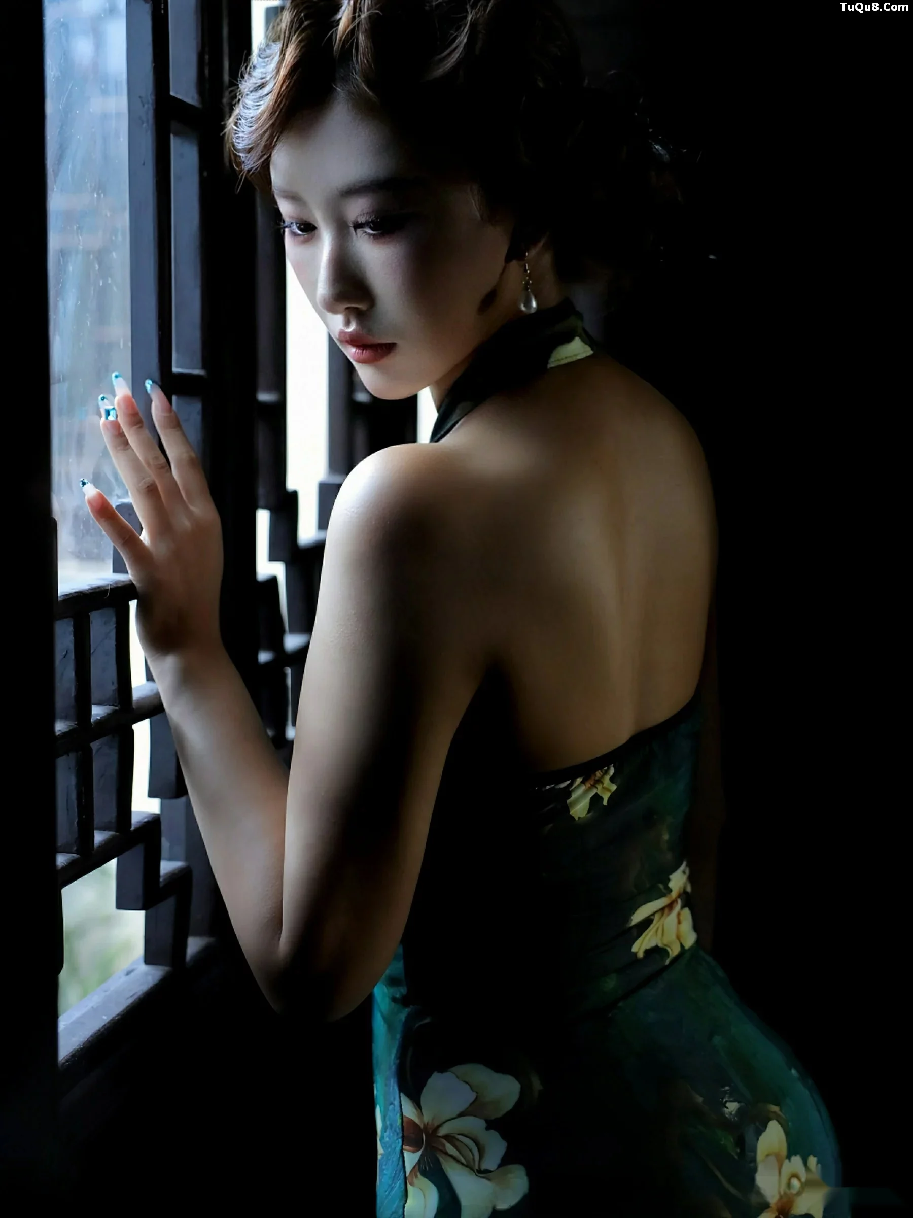 Xgyw.Org_[XiuRen秀人网]No.10815_模特金允希Yuki性感绿色旗袍配超薄肉丝秀丰腴身材迷人诱惑写真78P