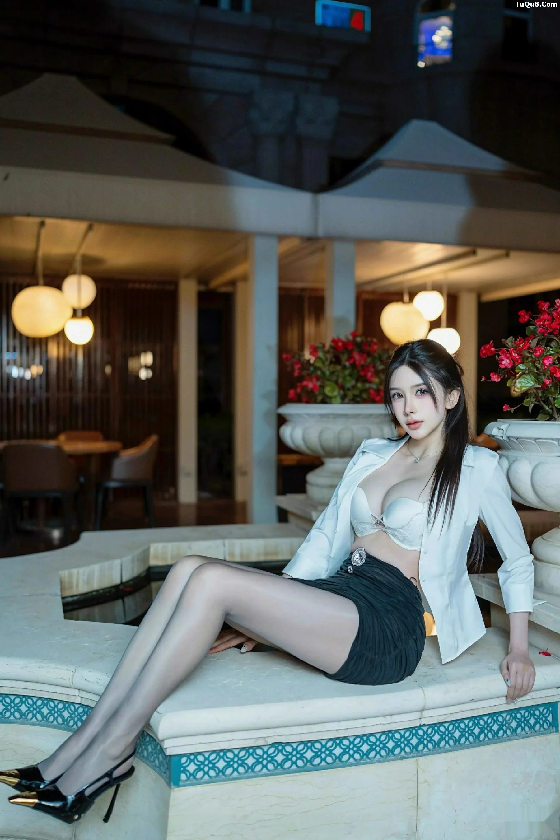 Xgyw.Org_[XINGYAN星颜社]VOL.406_模特李丽莎性感衬衫露白色内衣配开档黑丝秀曼妙身材诱惑写真66P