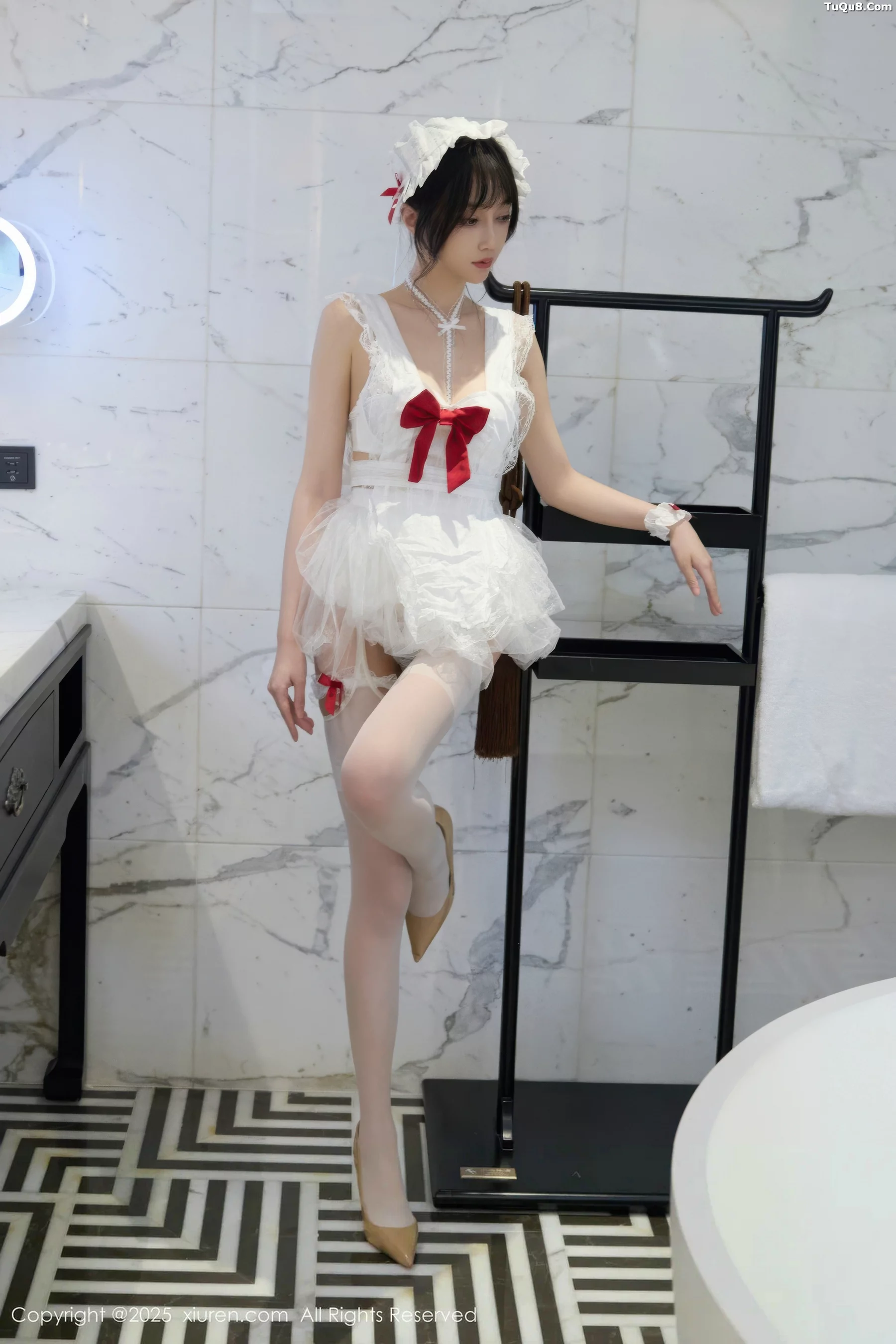 Xgyw.Org_[XiuRen秀人网]No.10827_模特玥儿玥er性感萝莉女仆装配白丝吊袜秀完美身材迷人诱惑写真64P