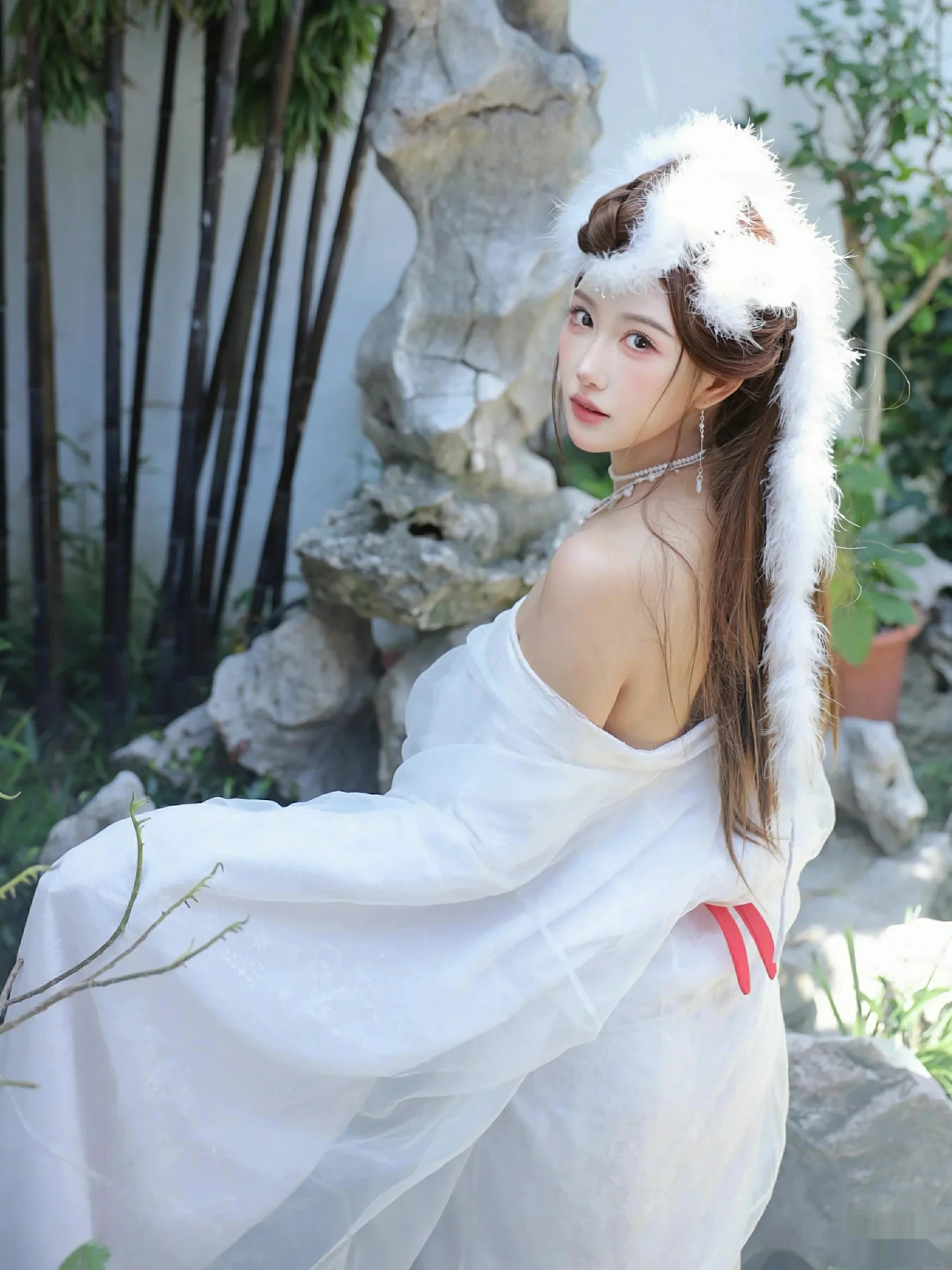 Xgyw.Org_[XiuRen秀人网]No.10843_模特金允希Yuki性感白色锦毛鼠装扮低胸秀丰腴身材完美诱惑写真78P