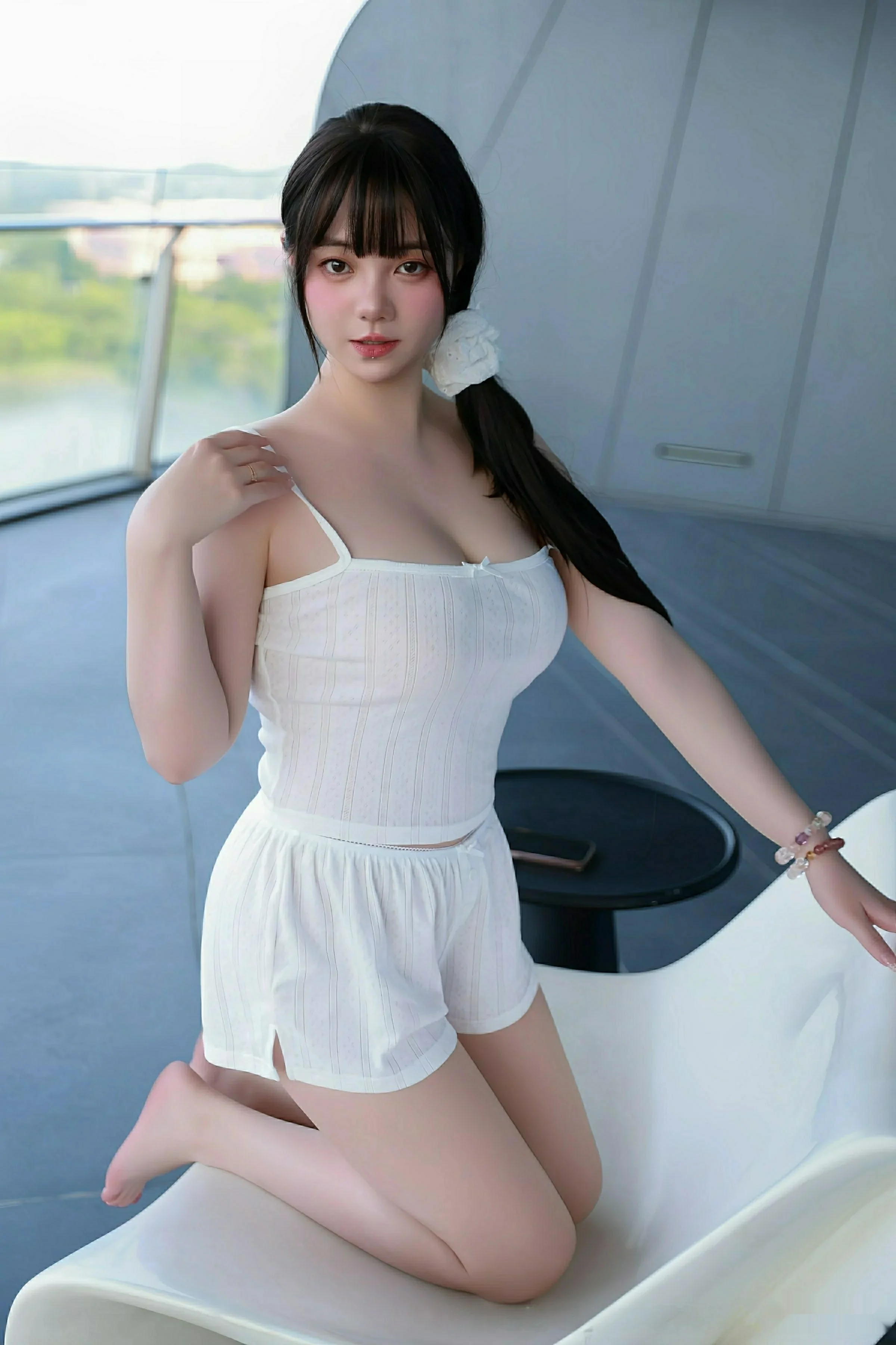 Xgyw.Org_[XiuRen秀人网]No.10841_模特软情性感白色低胸吊带配白色短裤秀丰腴身姿撩人诱惑写真70P