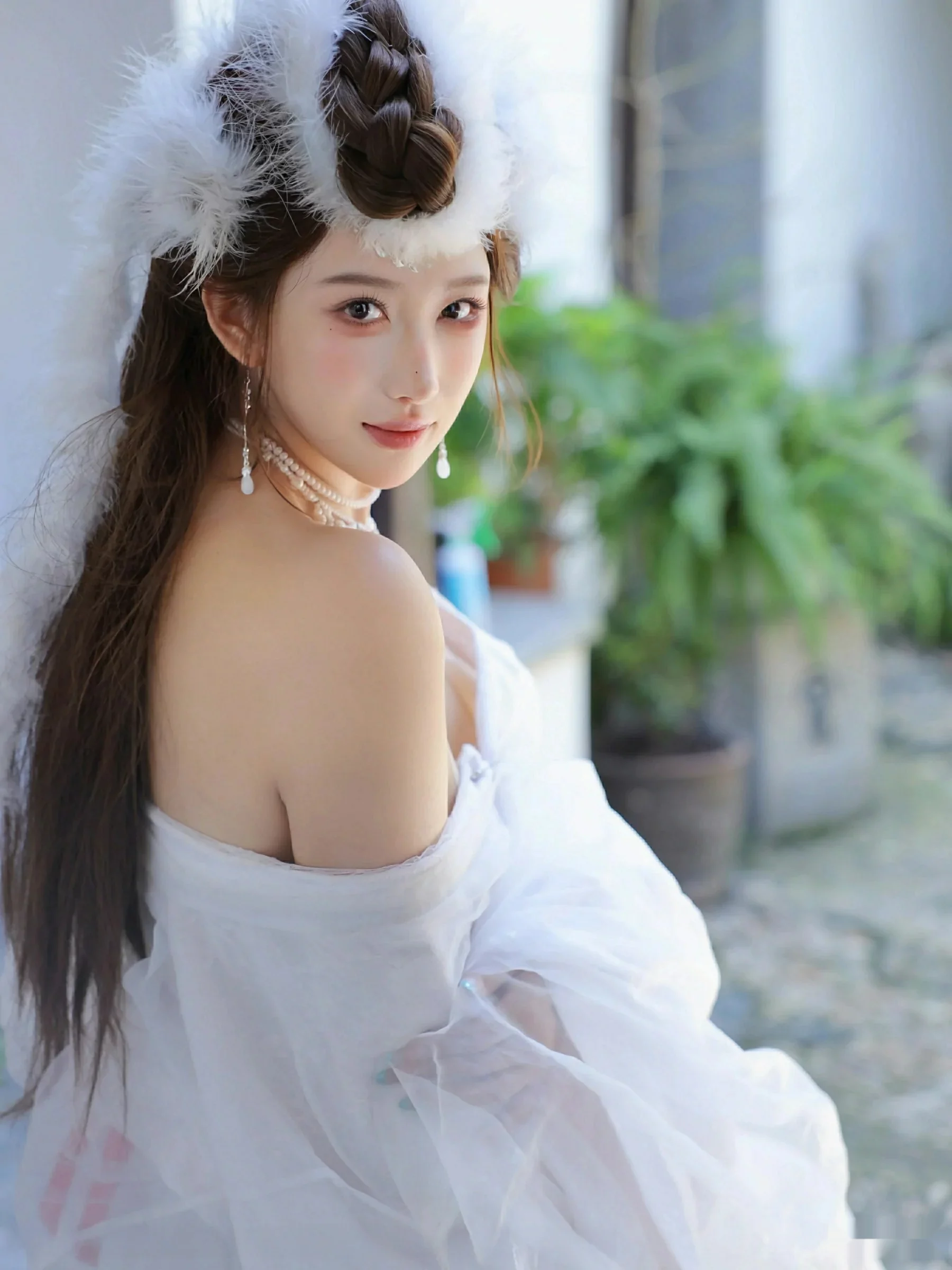 Xgyw.Org_[XiuRen秀人网]No.10843_模特金允希Yuki性感白色锦毛鼠装扮低胸秀丰腴身材完美诱惑写真78P