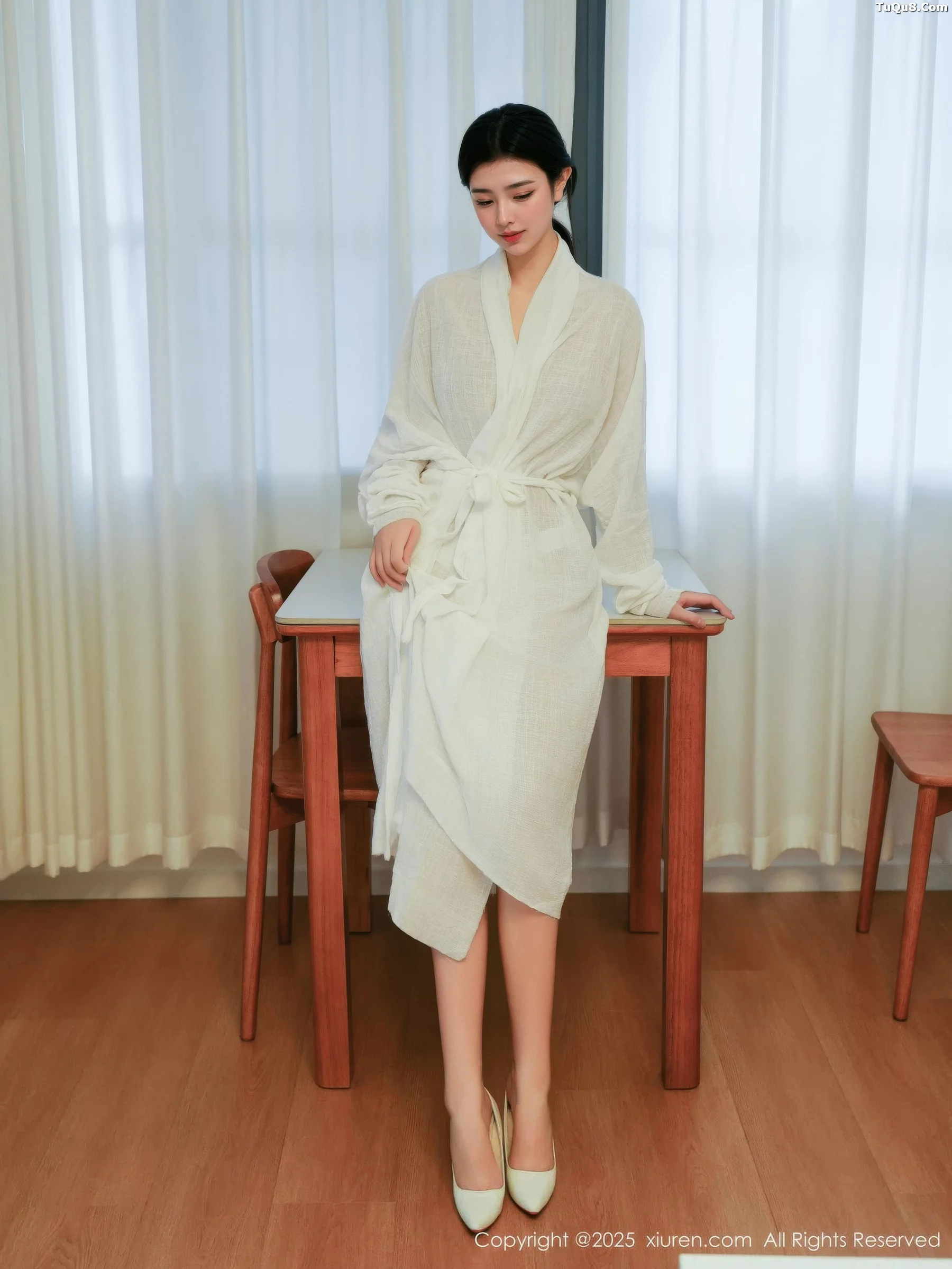 Xgyw.Org_[XiuRen秀人网]No.10920_模特林悦溪儿性感白色长浴袍配白色高跟秀修长美腿撩人诱惑写真53P