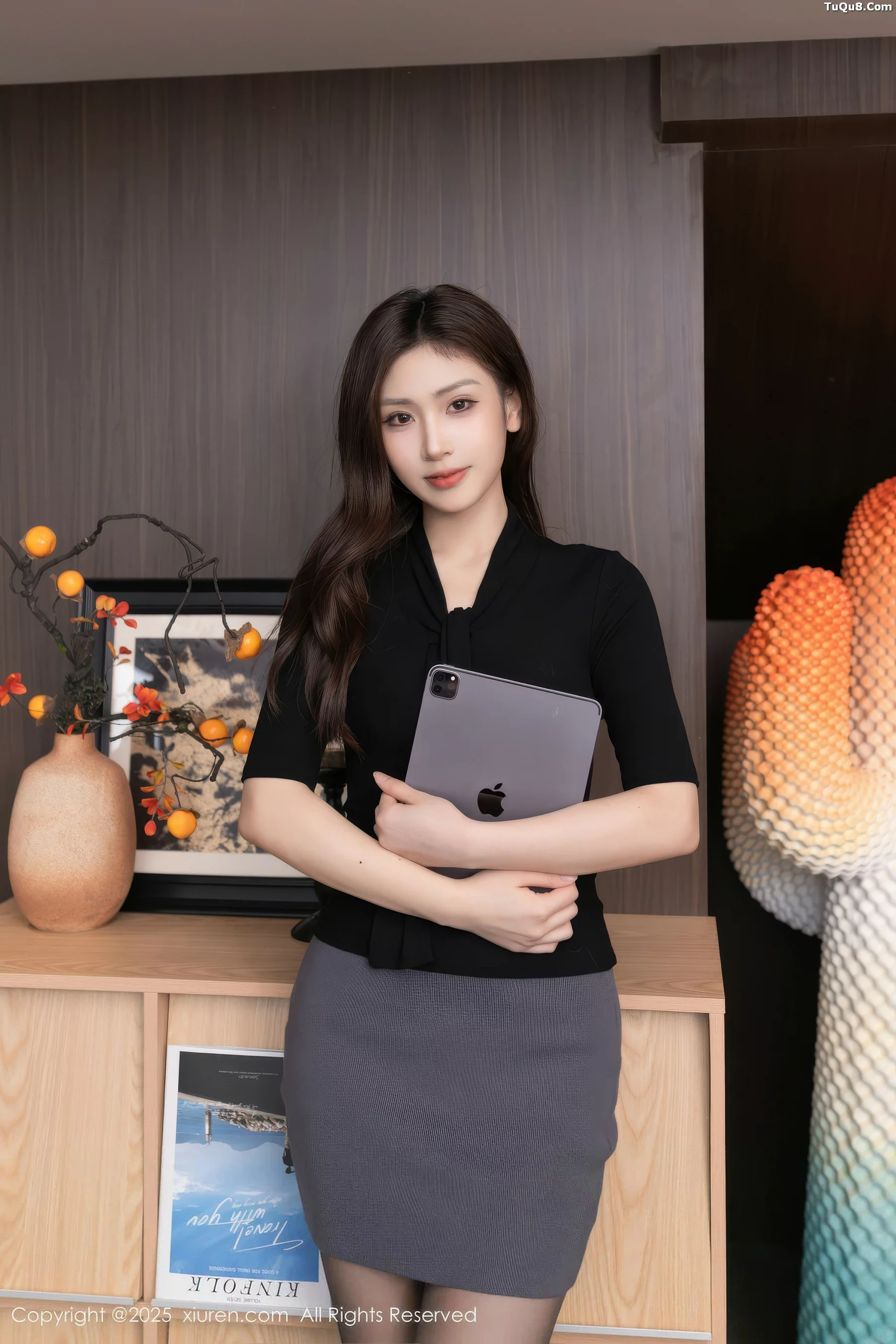 Xgyw.Org_[XiuRen秀人网]No.10930_模特刘婷婷性感黑色OL服饰露黑色内衣配超薄黑丝极致魅惑写真77P