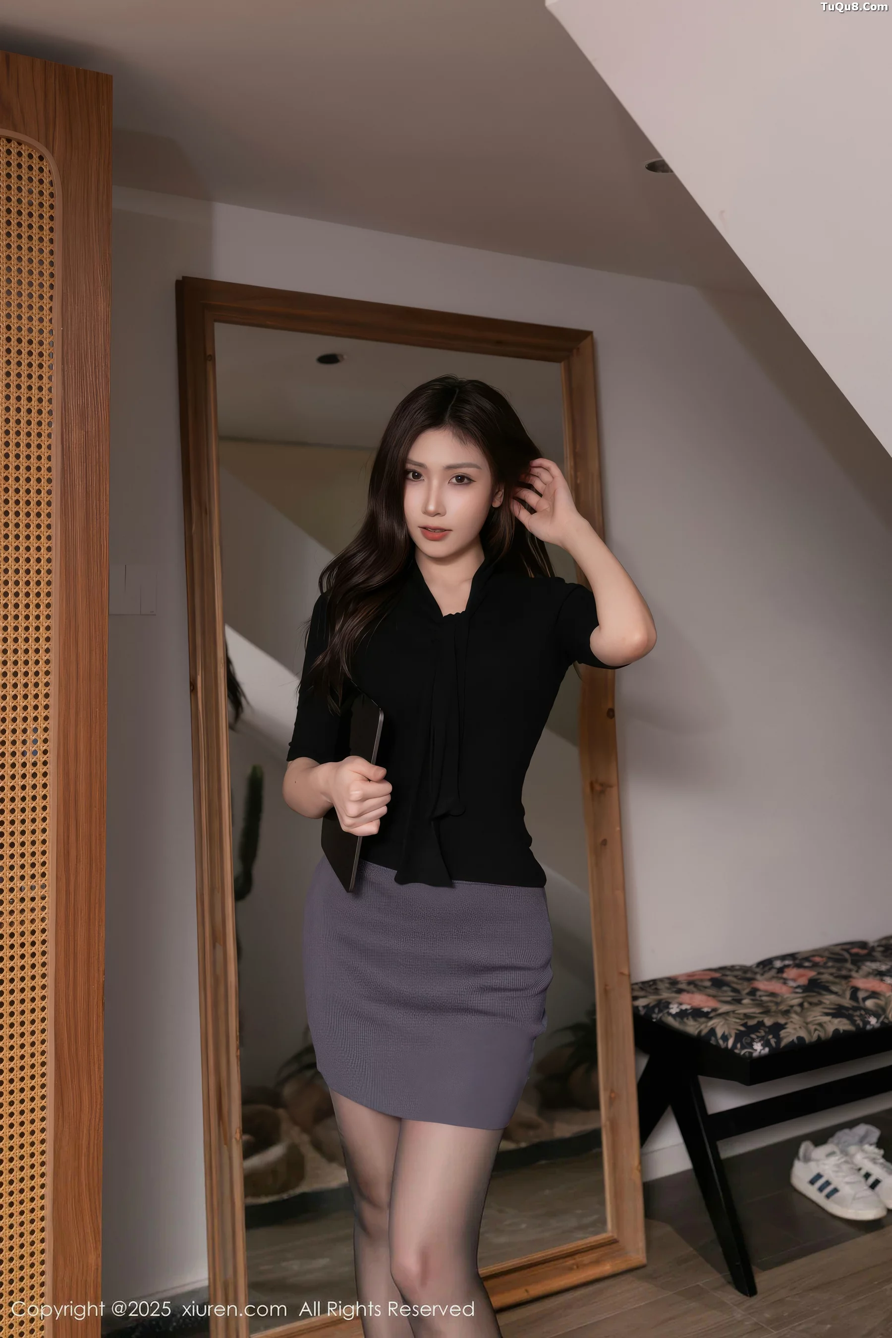 Xgyw.Org_[XiuRen秀人网]No.10930_模特刘婷婷性感黑色OL服饰露黑色内衣配超薄黑丝极致魅惑写真77P