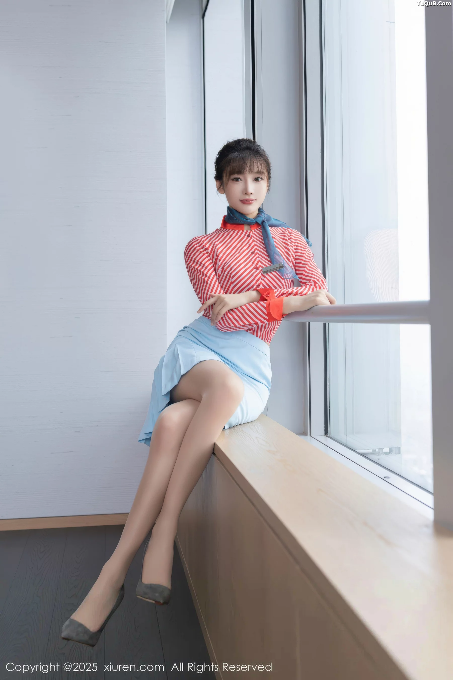 Xgyw.Org_[XiuRen秀人网]No.10932_模特陆萱萱性感条纹服饰露紫色蕾丝内衣秀柔美身姿迷人诱惑写真80P