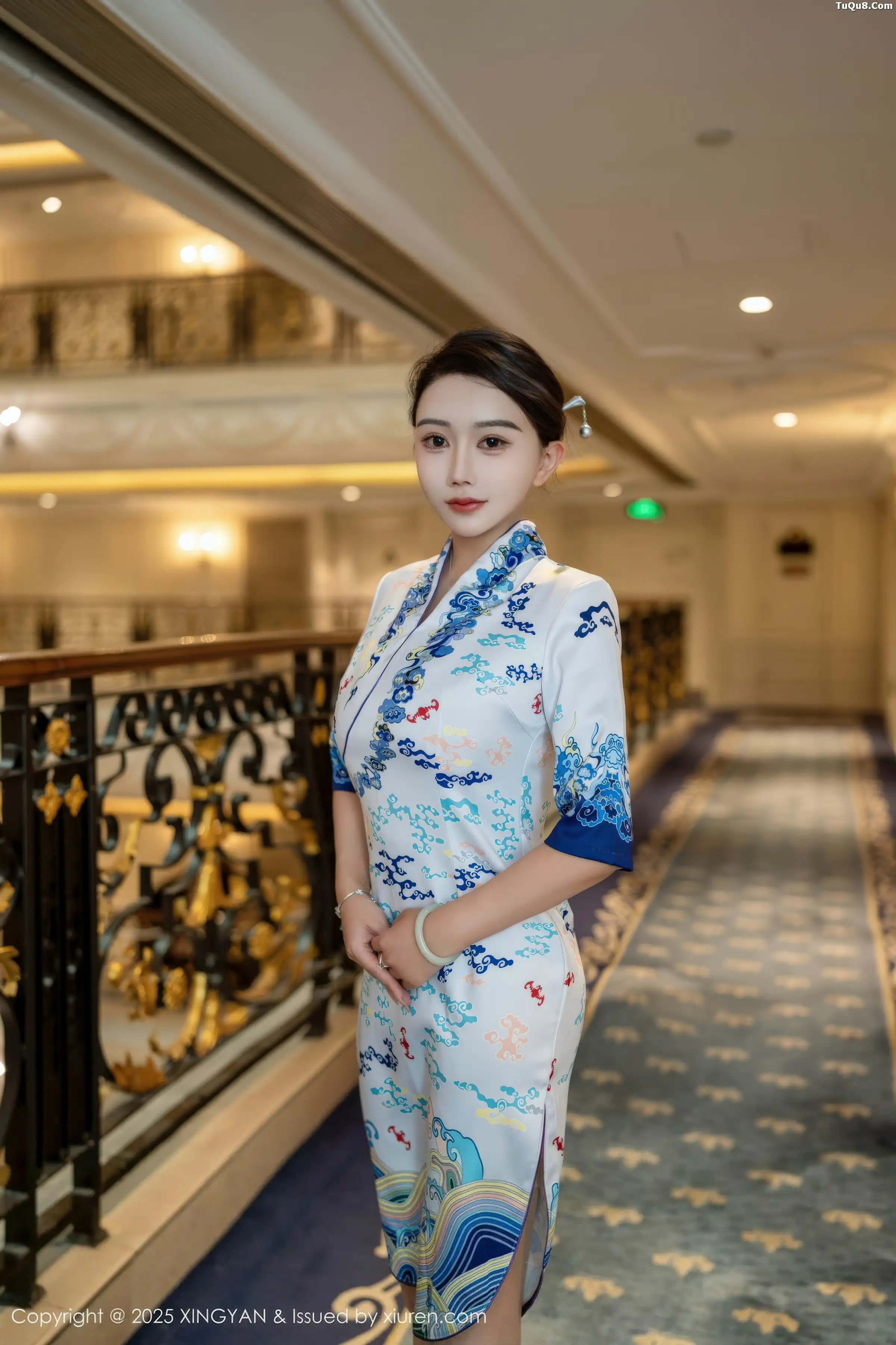 Xgyw.Org_[XINGYAN星颜社]VOL.435_模特李若汐浅色旗袍露红色内衣配超薄肉丝秀惹火身段诱惑写真76P