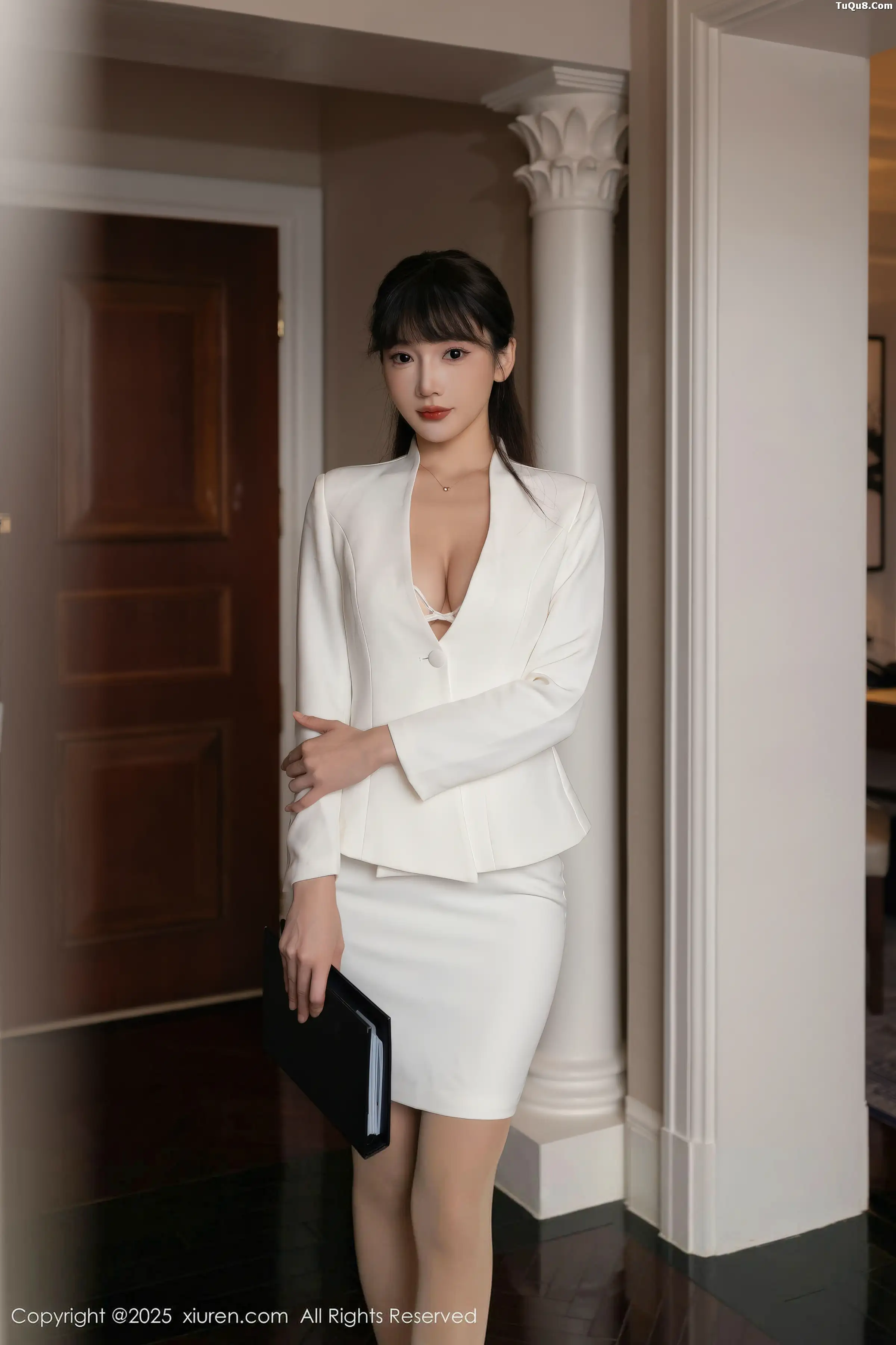 Xgyw.Org_[XiuRen秀人网]No.11042_模特陆萱萱性感白色套装露白色内衣配超薄肉丝秀曼妙身材诱惑写真80P