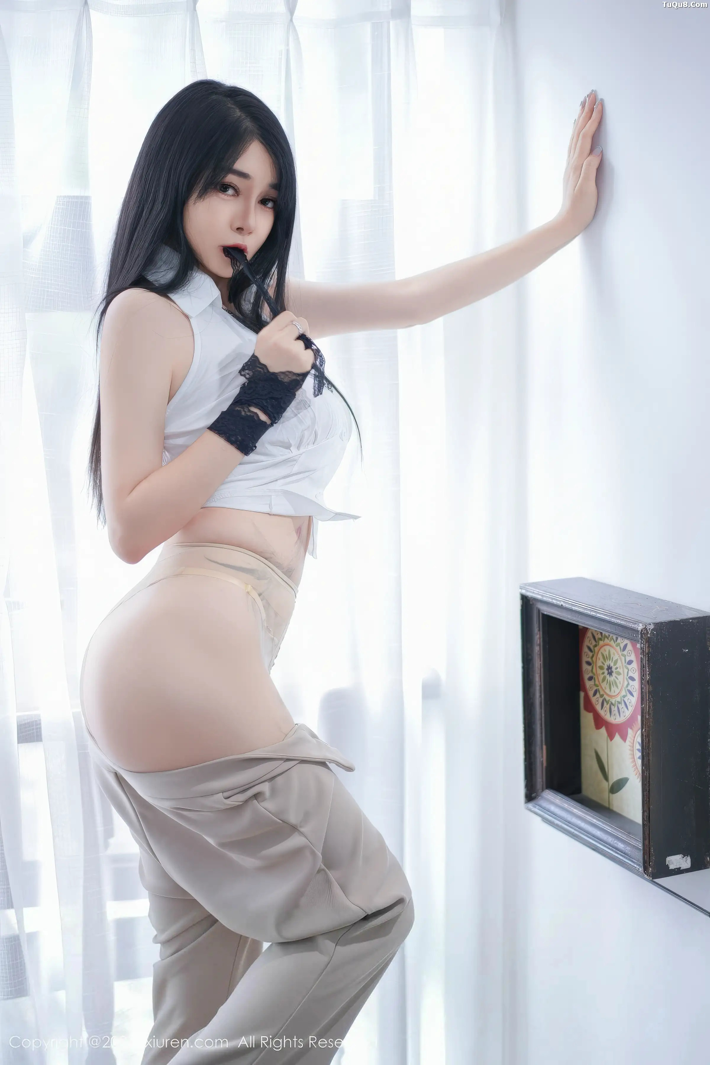 Xgyw.Org_[XiuRen秀人网]No.11038_模特凯竹法师性感浅色内衣配超薄肉丝秀丰腴多姿身材诱惑写真67P