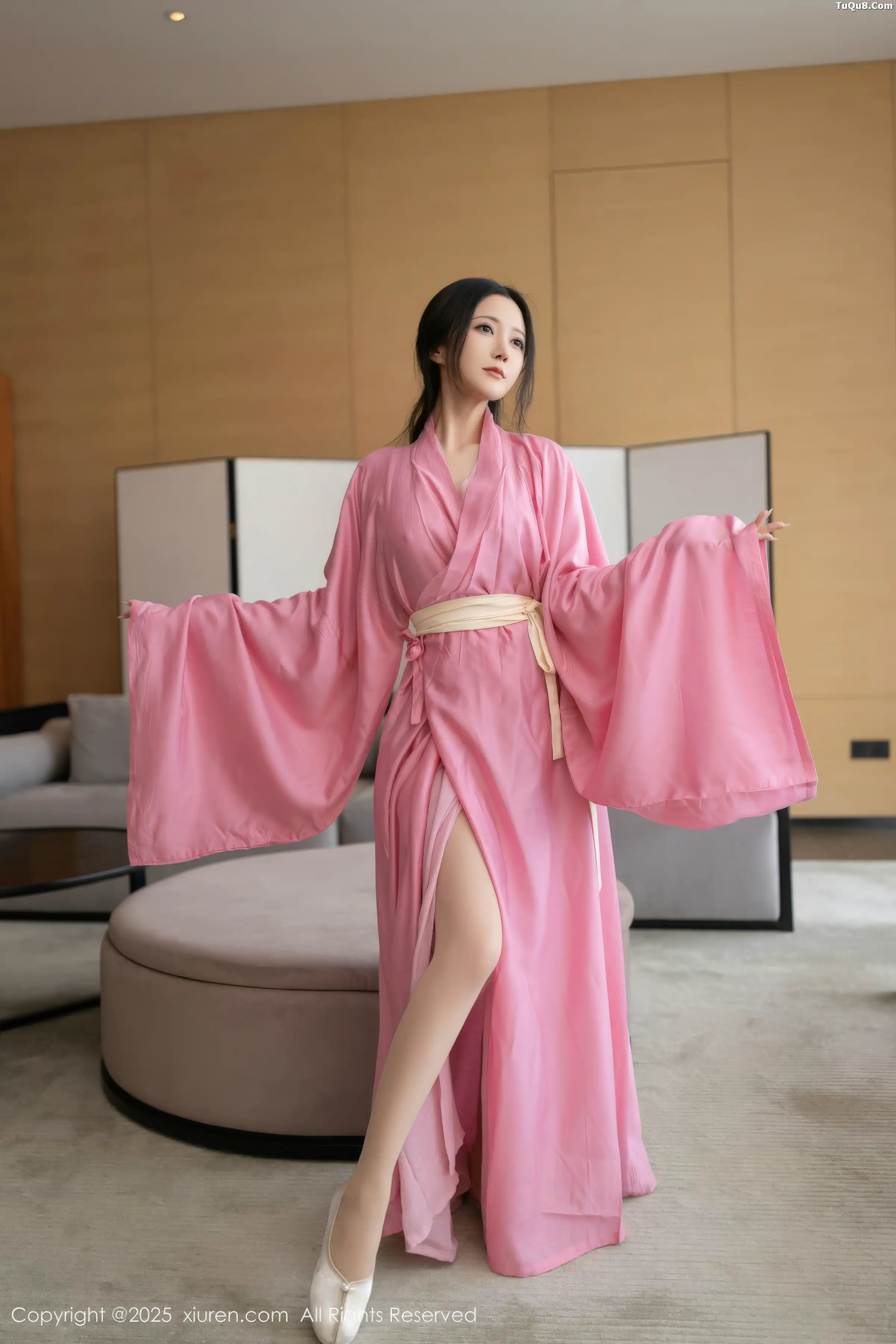 Xgyw.Org_[XiuRen秀人网]No.11049_模特鱼子酱Fish性感粉色月影纱配超薄肉丝秀曼妙身姿诱惑写真82P