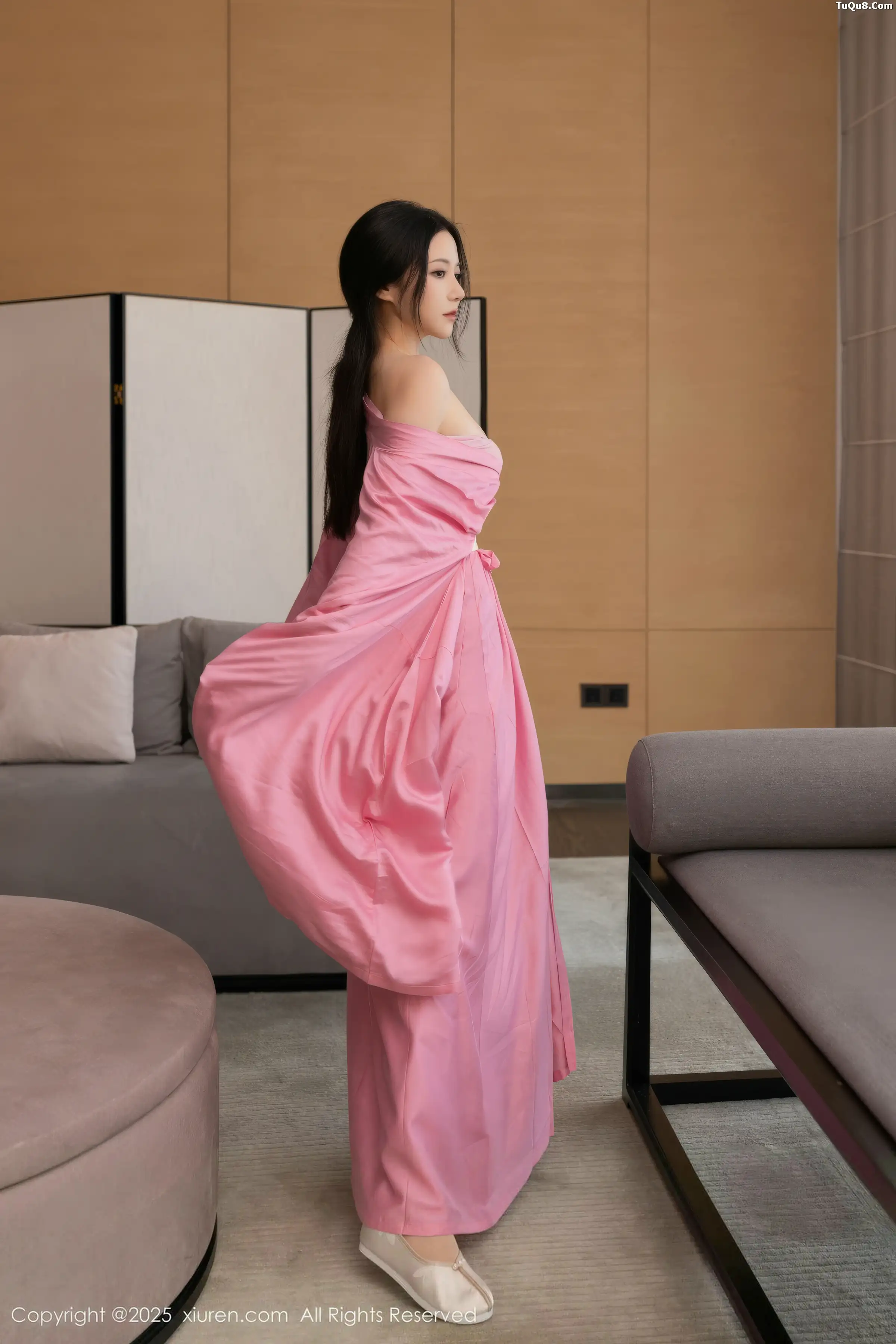 Xgyw.Org_[XiuRen秀人网]No.11049_模特鱼子酱Fish性感粉色月影纱配超薄肉丝秀曼妙身姿诱惑写真82P