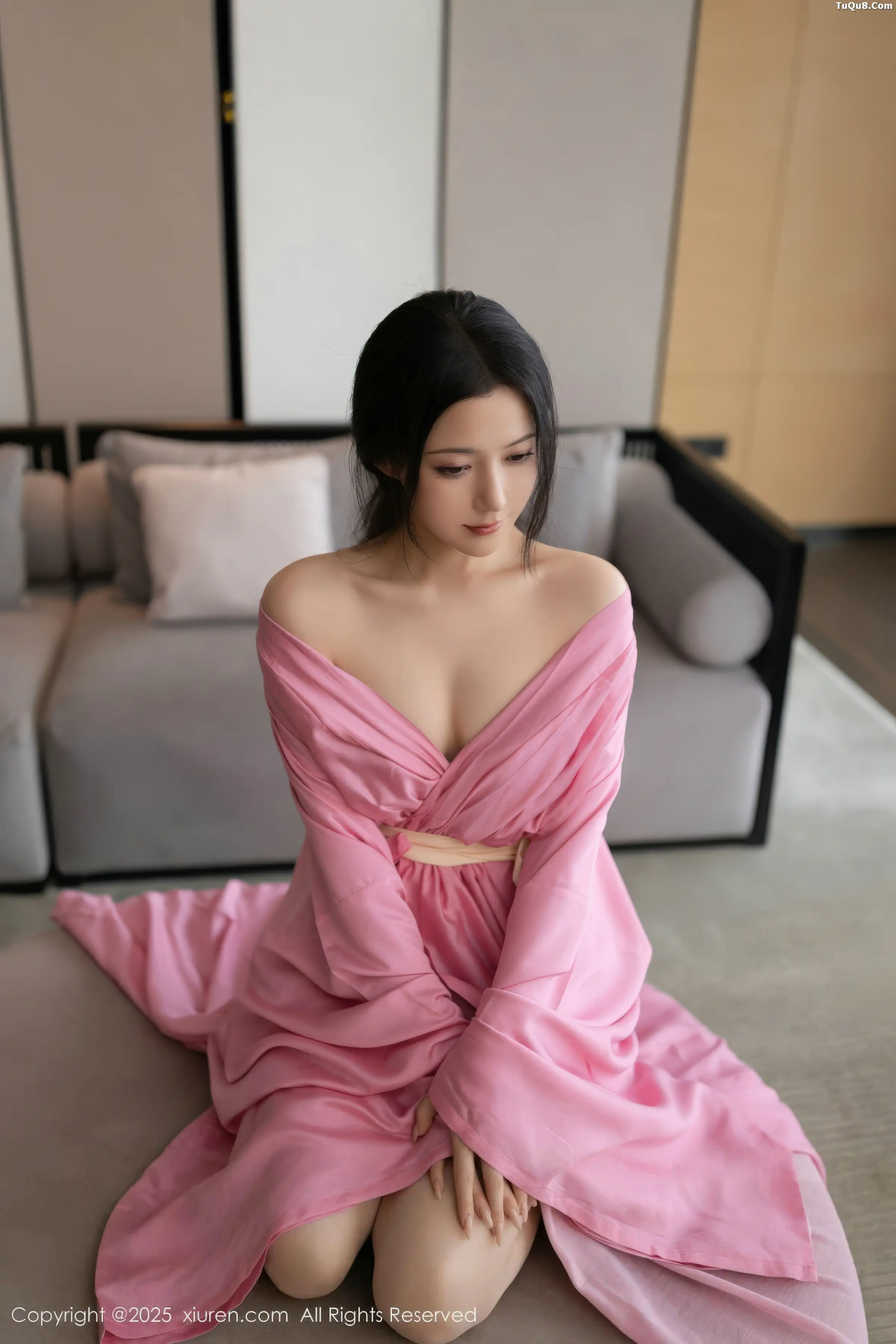 Xgyw.Org_[XiuRen秀人网]No.11049_模特鱼子酱Fish性感粉色月影纱配超薄肉丝秀曼妙身姿诱惑写真82P