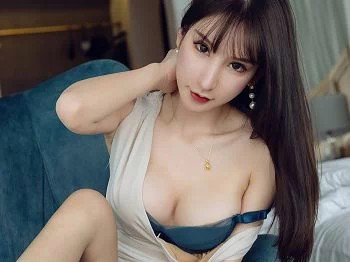 [HuaYang花漾]Vol.286_女神周于希Sandy大理旅拍淡雅礼裙露性感内衣完美诱惑写真66P