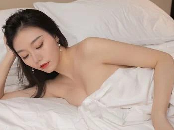 XiuRen第3075期_嫩模安然Maleah探花主题私房脱连身裙秀凹凸绝佳身段诱惑写真80P
